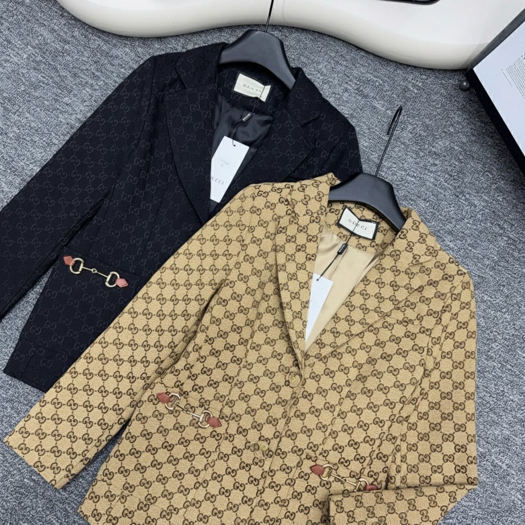Áo khoác vest nữ màu vàng Gucci 3