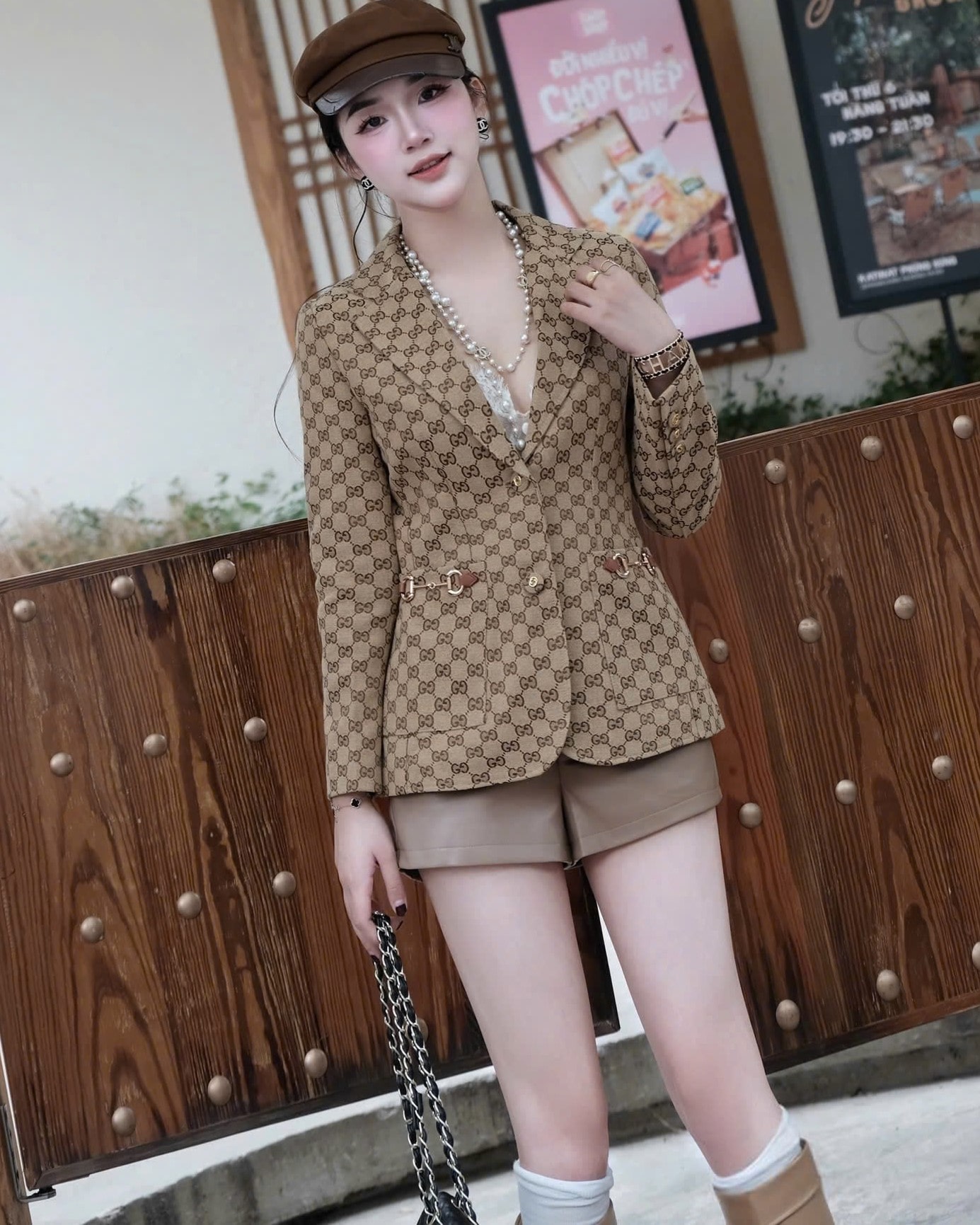 Áo khoác vest nữ màu vàng Gucci 5