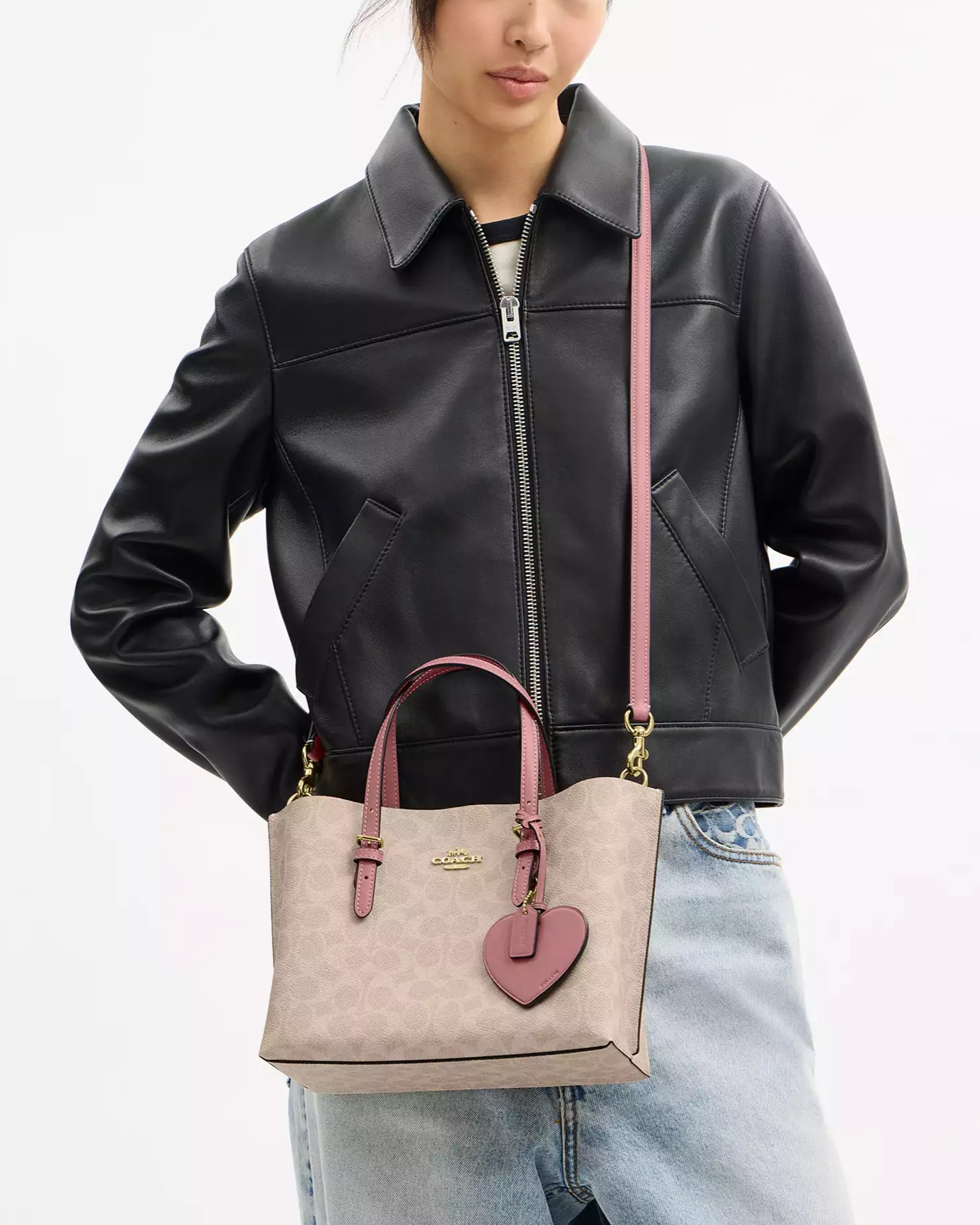 Túi Coach Mollie Tote Bag 25 In Signature Canvas With Heart Charm Sand Peony CDF03 2