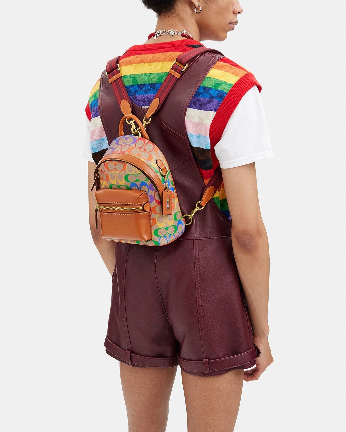 BALO NỮ COACH CẦU VỒNG CHARTER BACKPACK 18 IN RAINBOW SIGNATURE CANVAS CJ878 1