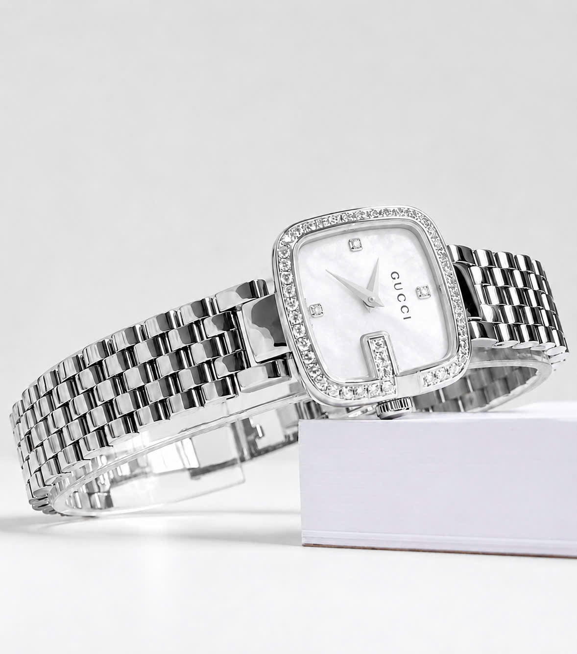 Đồng Hồ Nữ Gucci G-Gucci Diamond Bezel Womens Watch YA125519 10