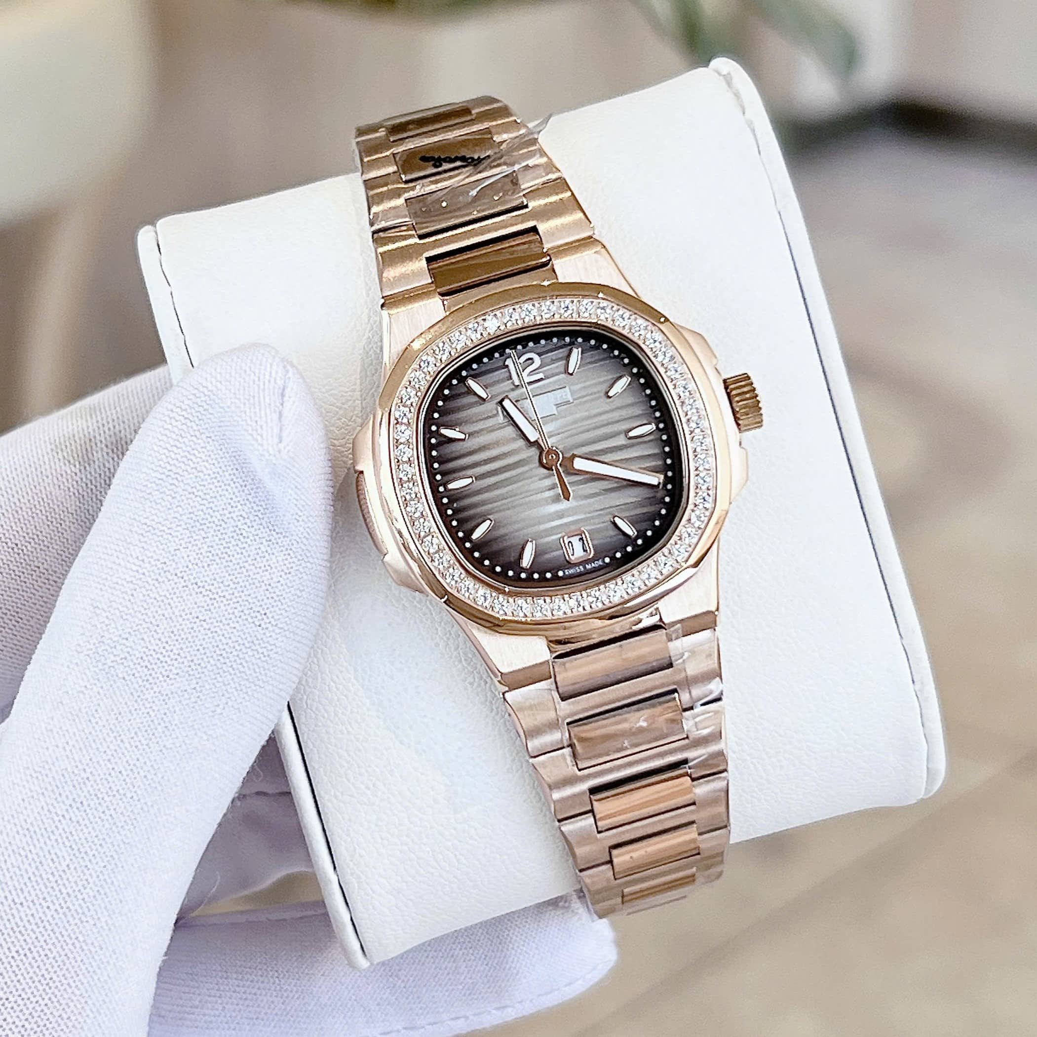 Đồng hồ nữ Patek Philippe Nautilus Ladies Automatic Steel Diamond 1