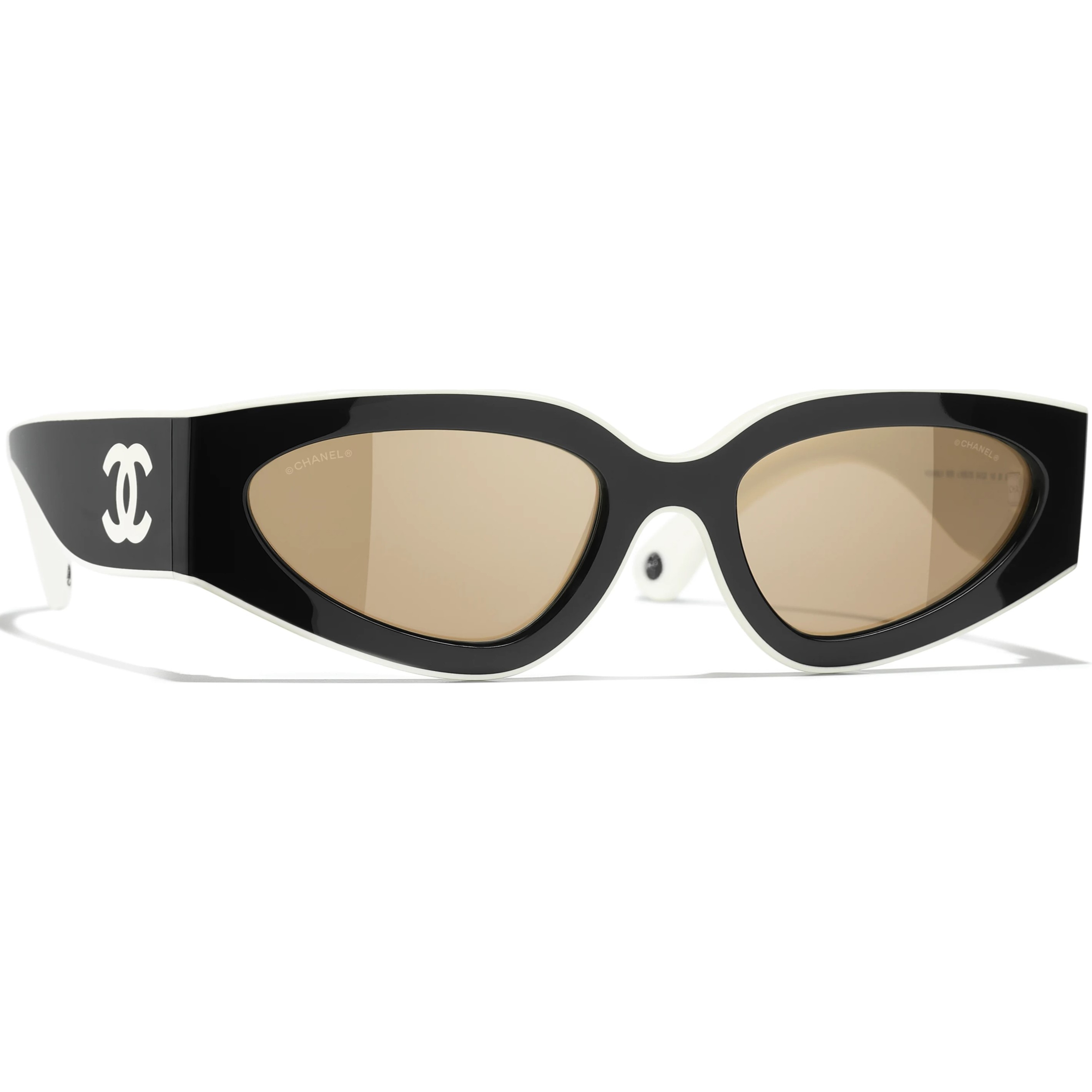 Mắt kính Chanel Cat Eye Sunglasses Black White 6056 6