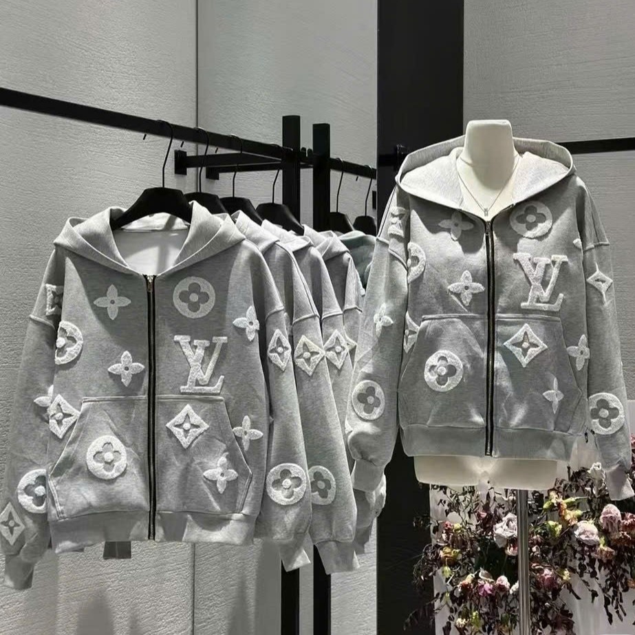 Áo khoác xám LV họa tiết nổi 5