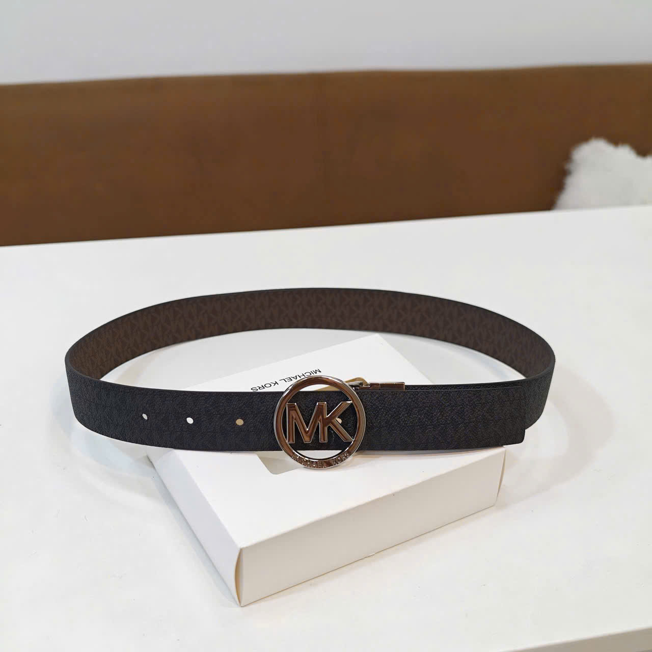 Dây nịt Michael Kors Round Logo Reversible Signature Logo Belt 10