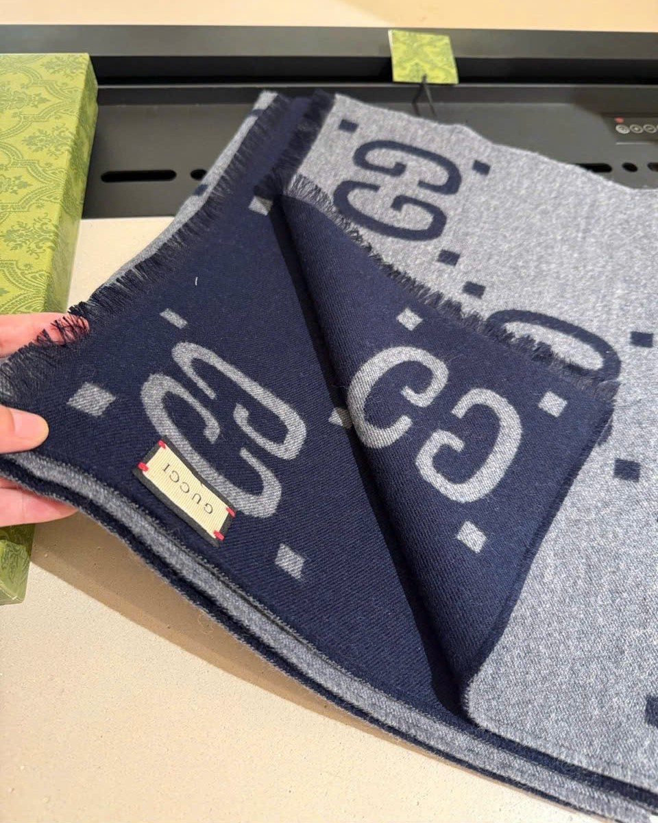 Khăn Choàng Gucci Jacquard Wool Silk Scarf Light Grey and Dark Blue GG 1