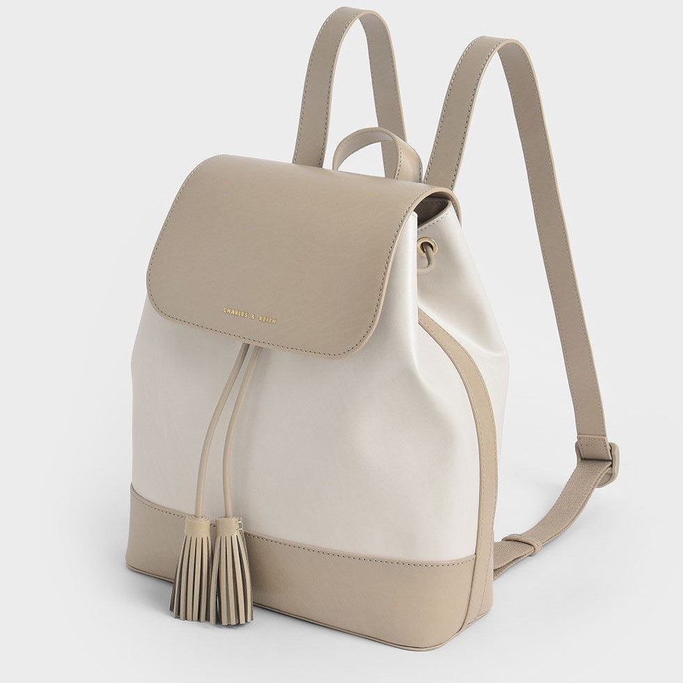 BALO CHARLES & KEITH GENEVIEVE TWO-TONE TEXTURED TASSEL BACKPACK | BALO CNK NẤP GẬP 2