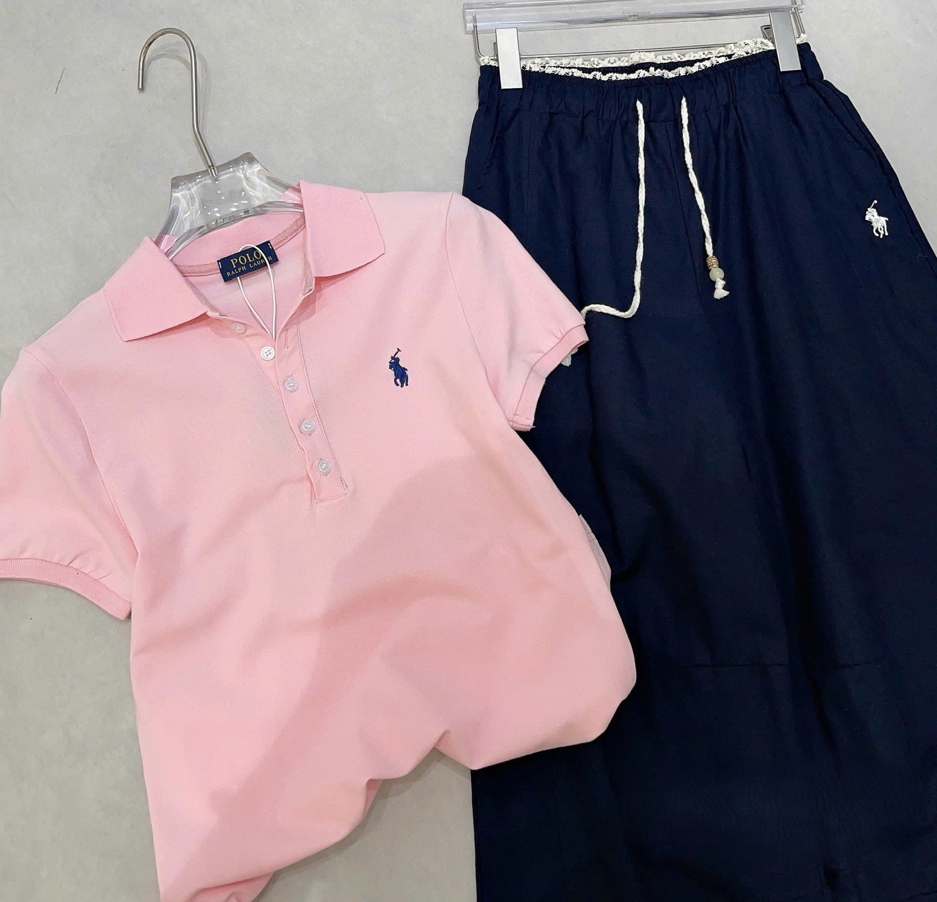 Set áo hồng tay ngắn quần dài nữ Polo 3