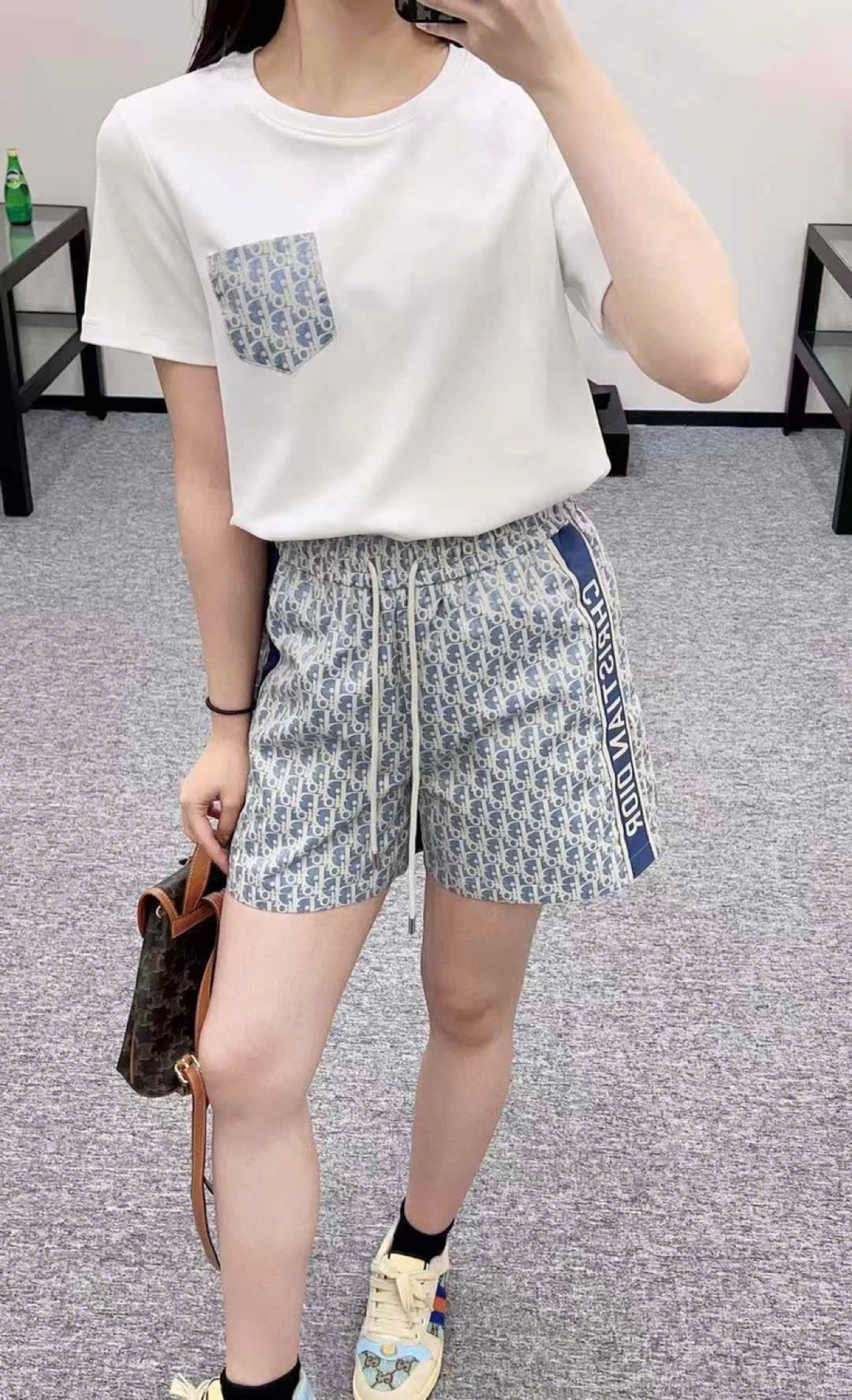 Set áo thun quần short trắng phối xanh dương Dior 5