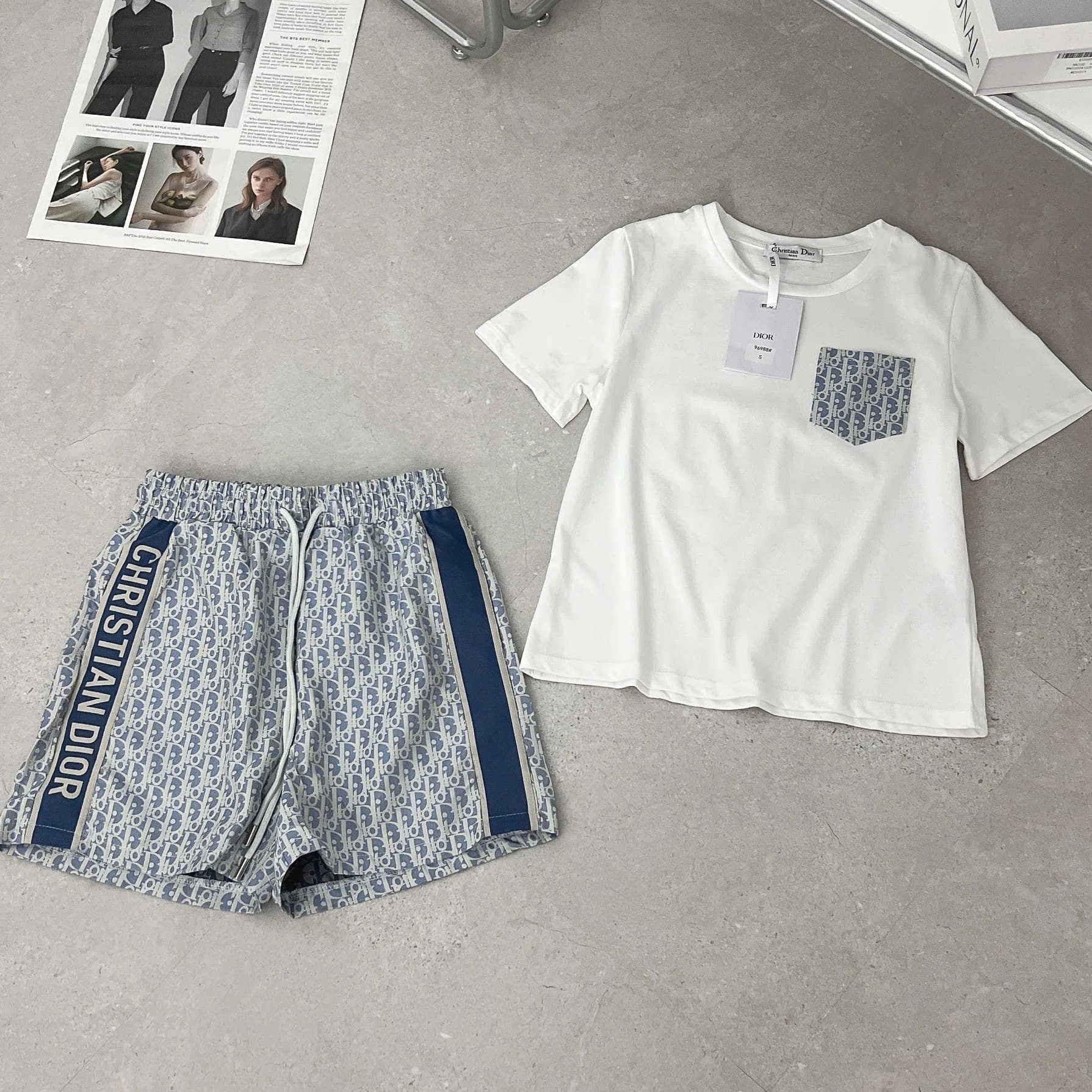 Set áo thun quần short trắng phối xanh dương Dior 10