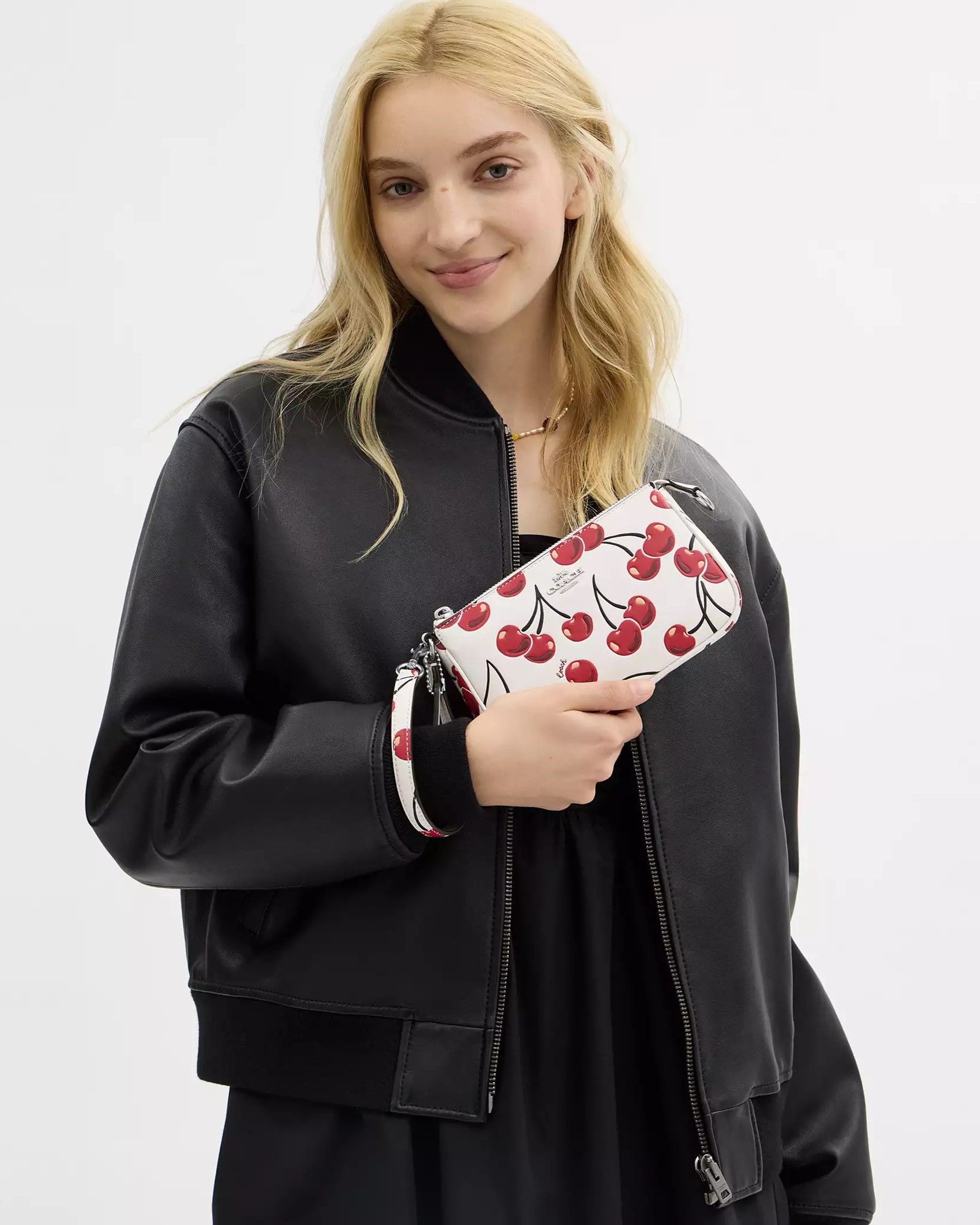 Túi kẹp nách Coach Nolita 19 With Cherry Print Chalk Multi CZ012 7