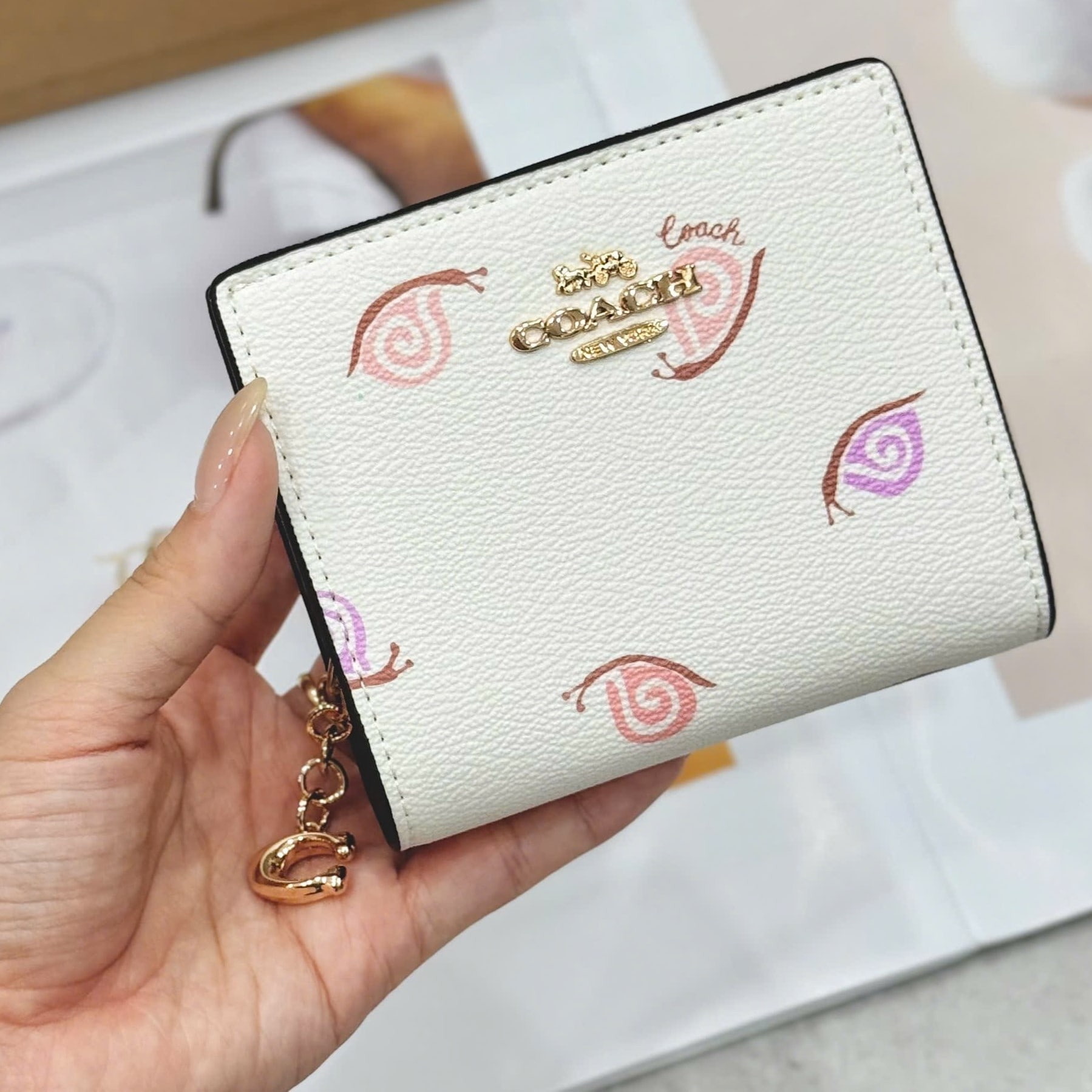 Ví Coach Snap Wallet with Snail Print C9913 2