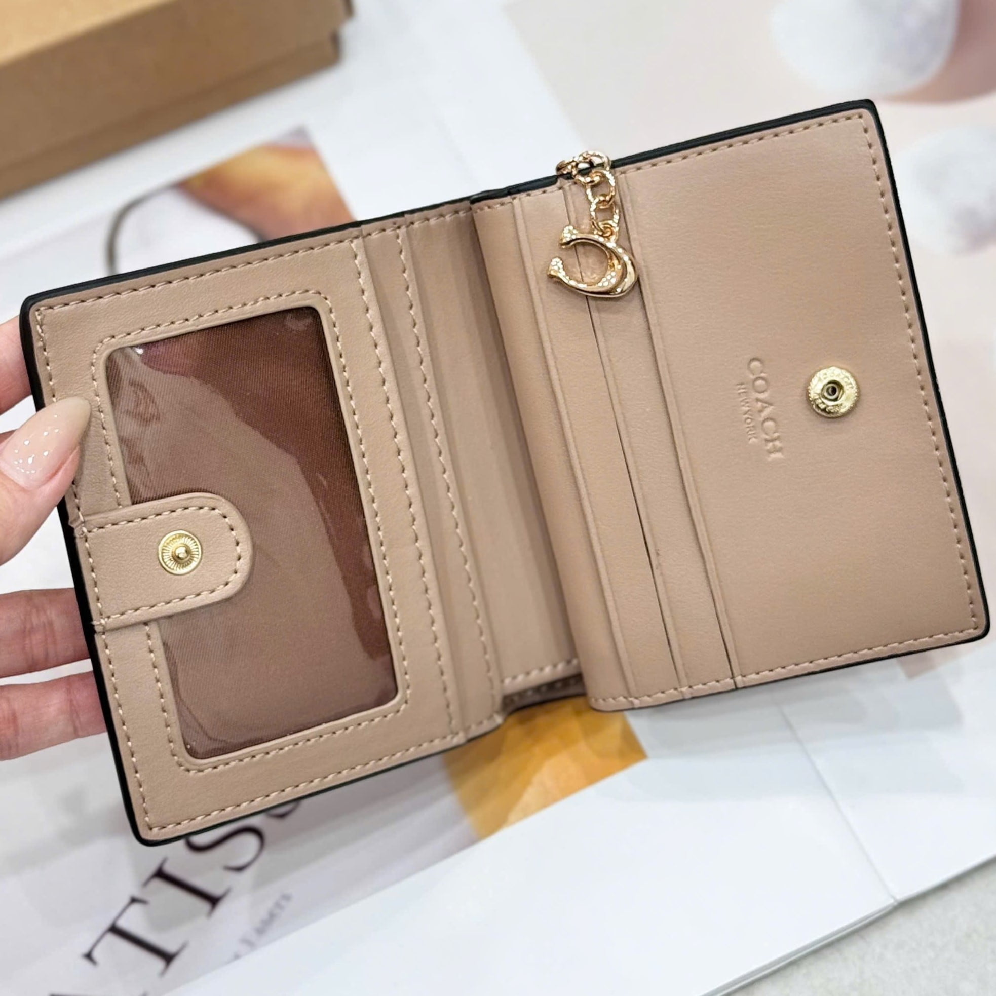 Ví Coach Snap Wallet with Snail Print C9913 5