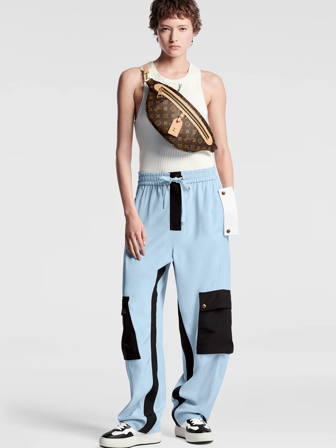 Túi Đeo Hông Louis Vuitton High Rise Monogram Canvas 2