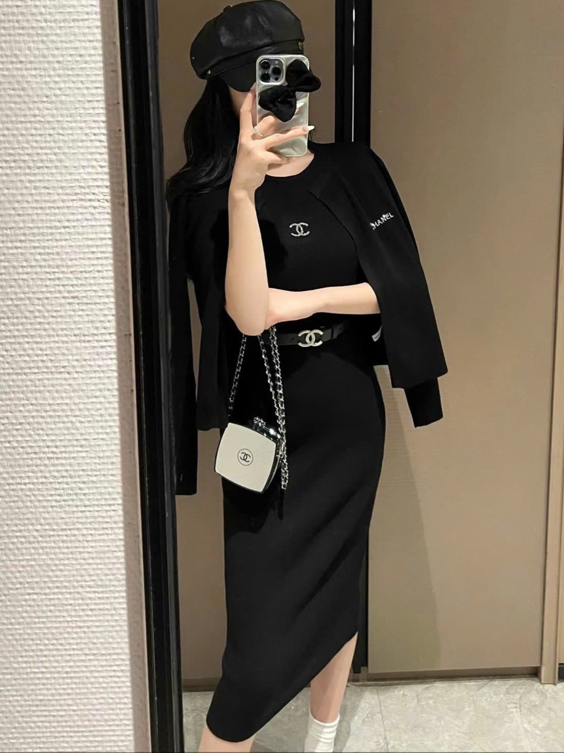 Set áo khoác đầm dài đen nữ Chanel 5