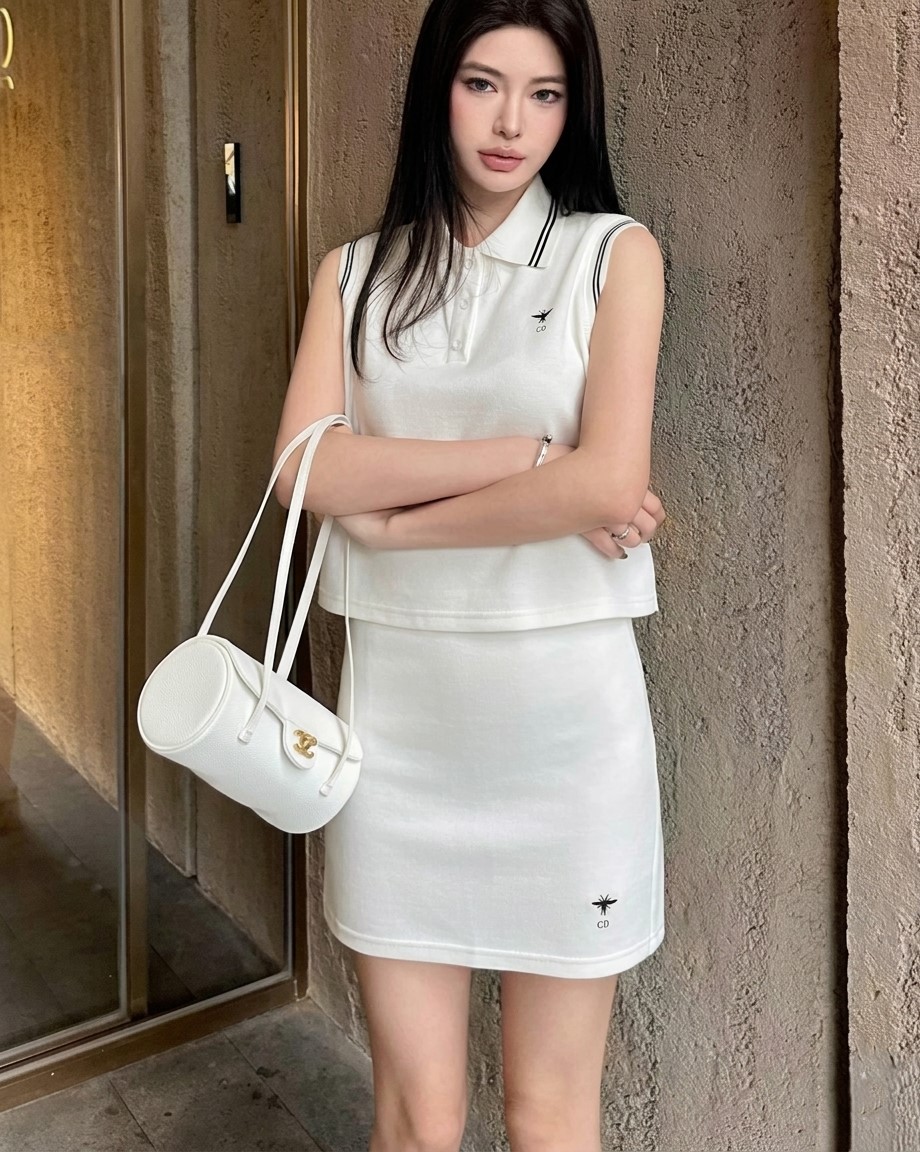 Set áo sát nách váy ôm ngắn thun trắng và đen Dior 10