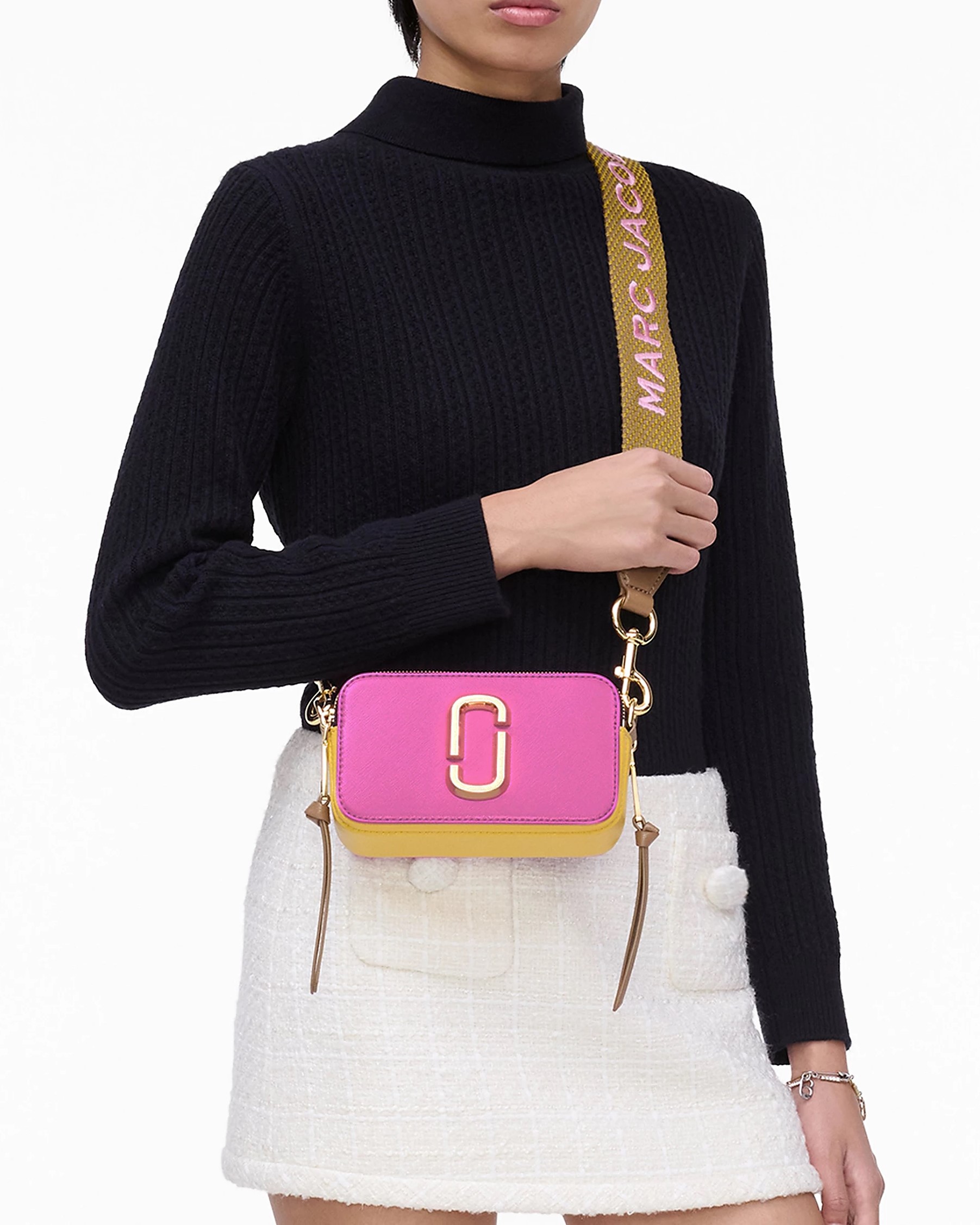 Túi xách Marc Jacobs màu hồng The Colorblock Snapshot Crossbody Bag Bow Pink Multi 9