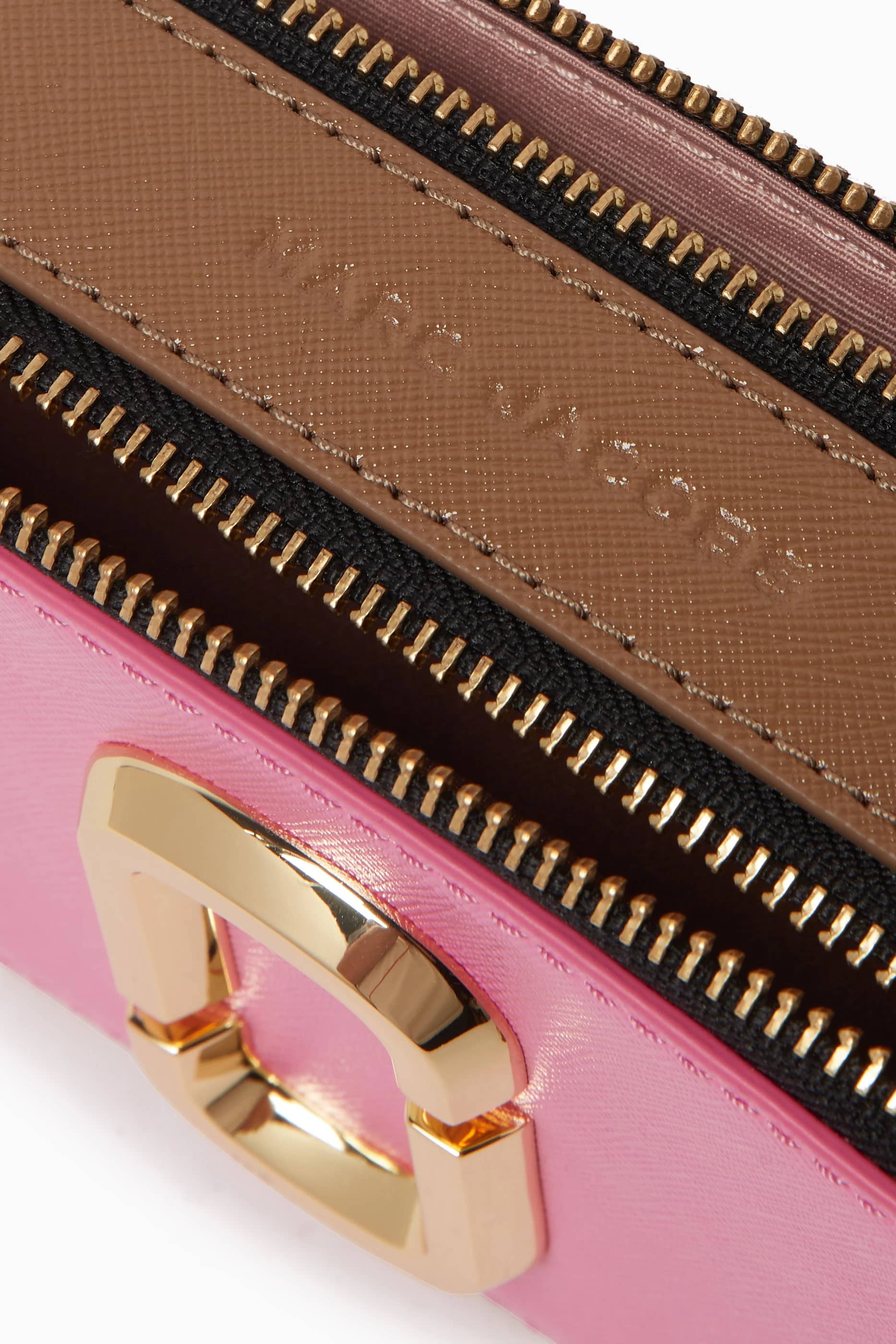 Túi xách Marc Jacobs màu hồng The Colorblock Snapshot Crossbody Bag Bow Pink Multi 10