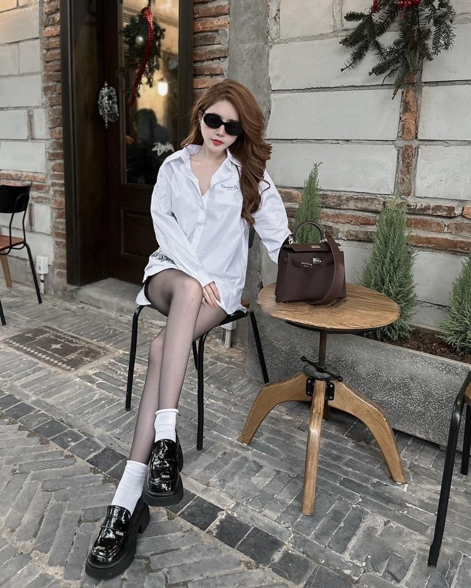 ÁO SƠ MI TRẮNG TAY DÀI DIOR HỌA TIẾT HỔ 3