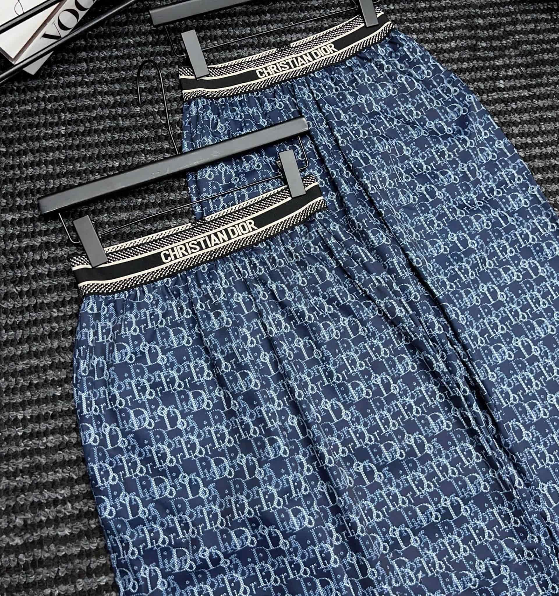 Quần dài suông nữ lưng thun Dior 3