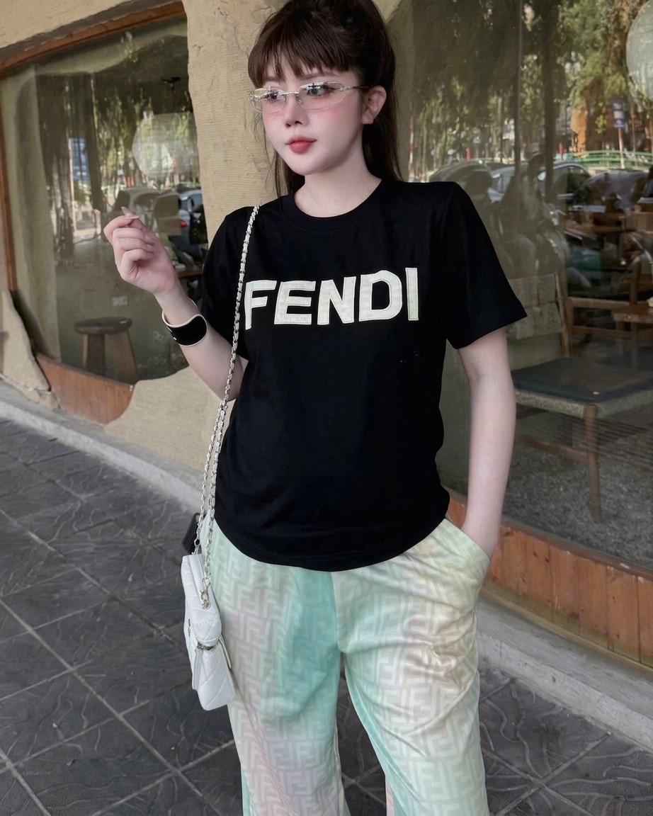 Set bộ áo thun tay ngắn quần dài nữ Fendi 2