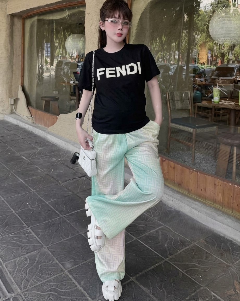 Set bộ áo thun tay ngắn quần dài nữ Fendi 4