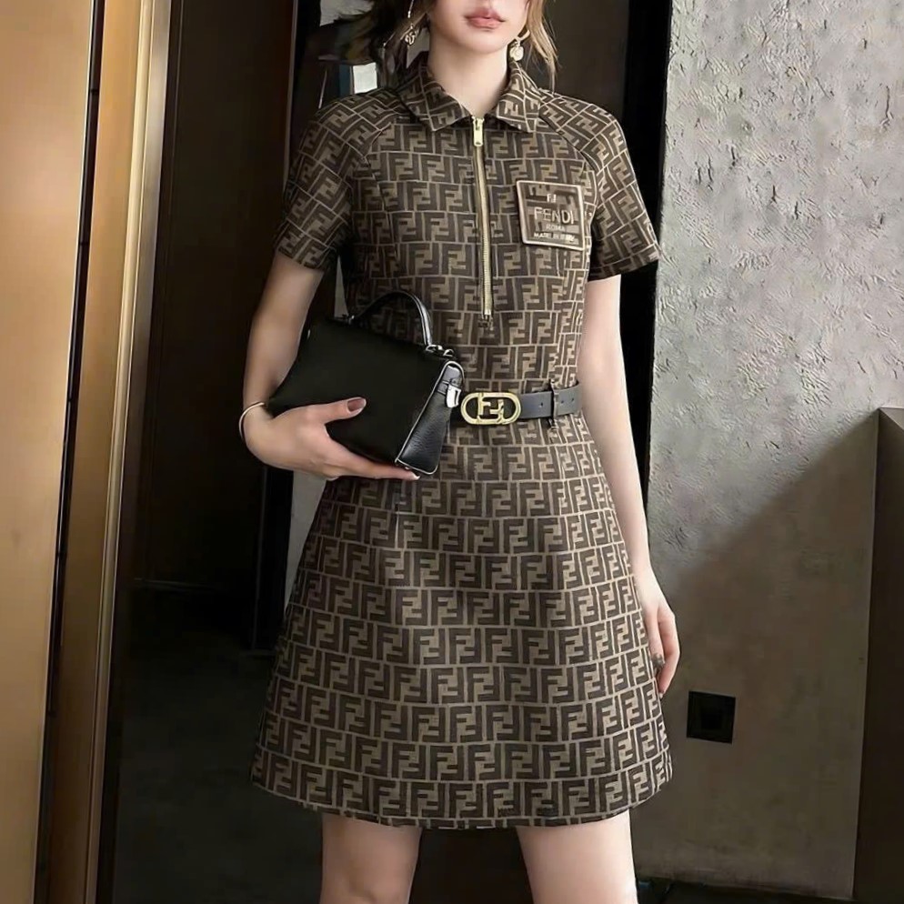 Áo đầm nữ nâu kèm thắt lưng Fendi 2