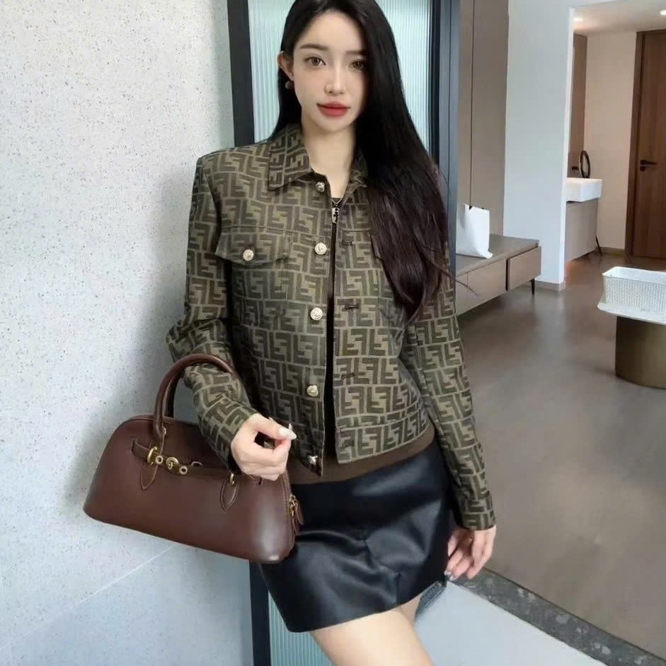 Áo khoác ngắn nữ Fendi nâu 2