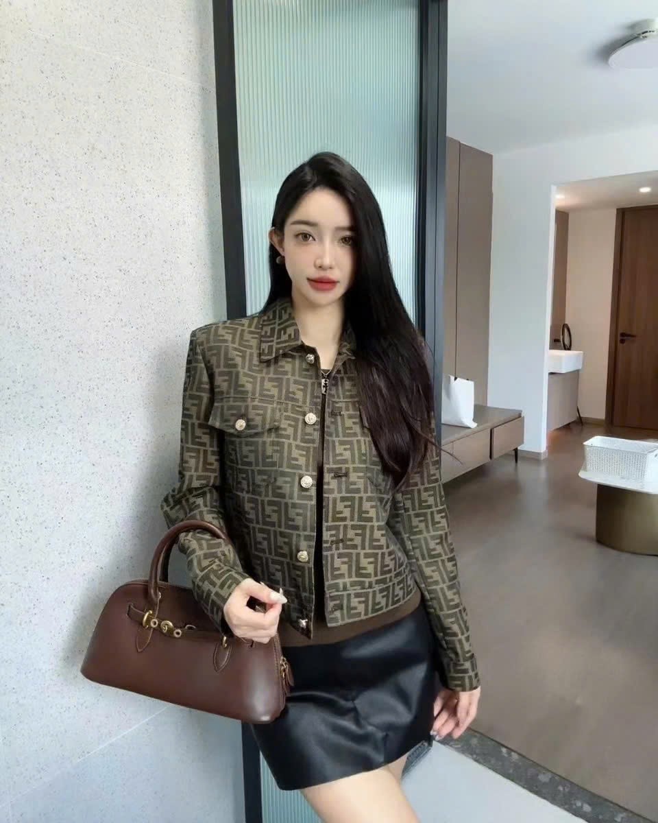 Áo khoác ngắn nữ Fendi nâu 7