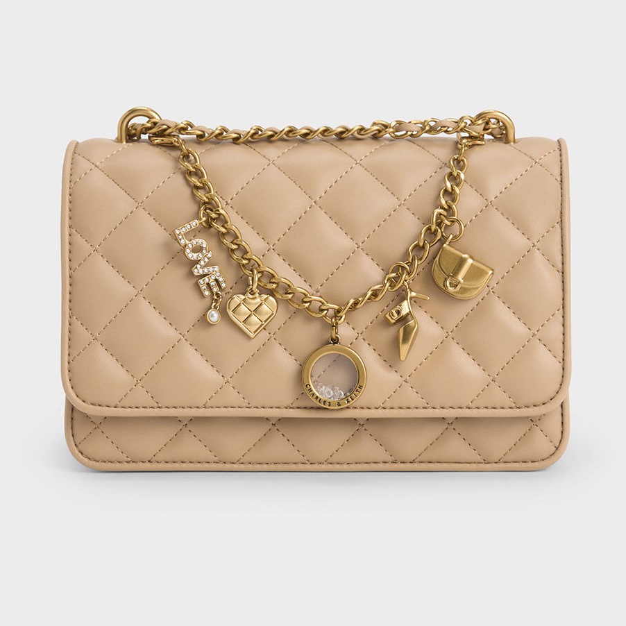 TÚI ĐEO CHÉO CHARLES AND KEITH CHARM EMBELLISHED QUILTED CLUTCH 5
