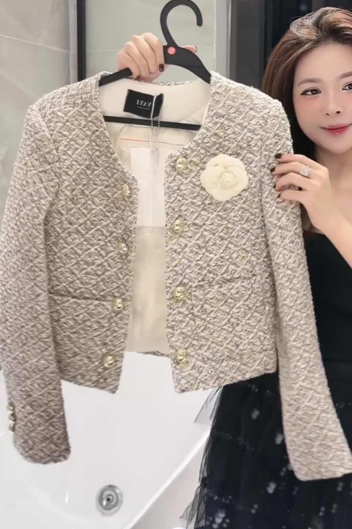 Áo khoác nữ dạ tweed Chanel 1