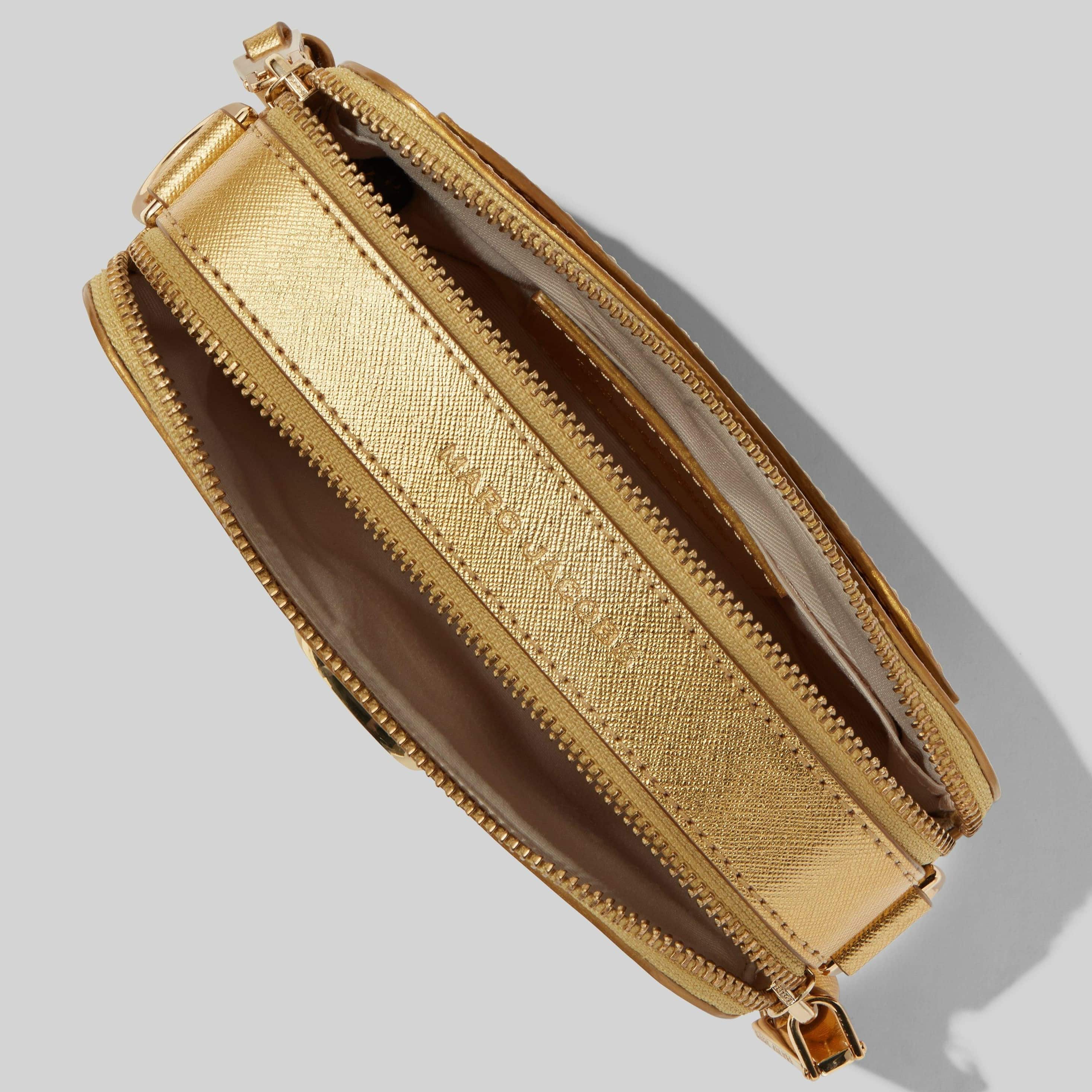 Túi xách nữ màu vàng ánh kim Marc Jacobs The Snapshot Metallic Gold Camera Bag 4