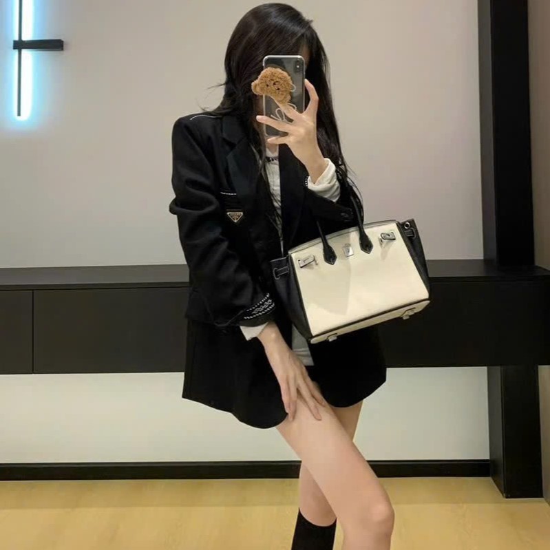 Áo khoác vest đen tay dài phối trắng Prada 2