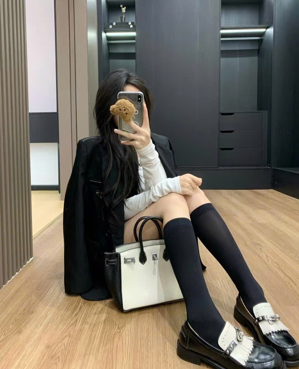 Áo khoác vest đen tay dài phối trắng Prada 6