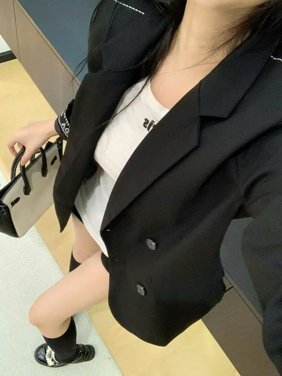 Áo khoác vest đen tay dài phối trắng Prada 7
