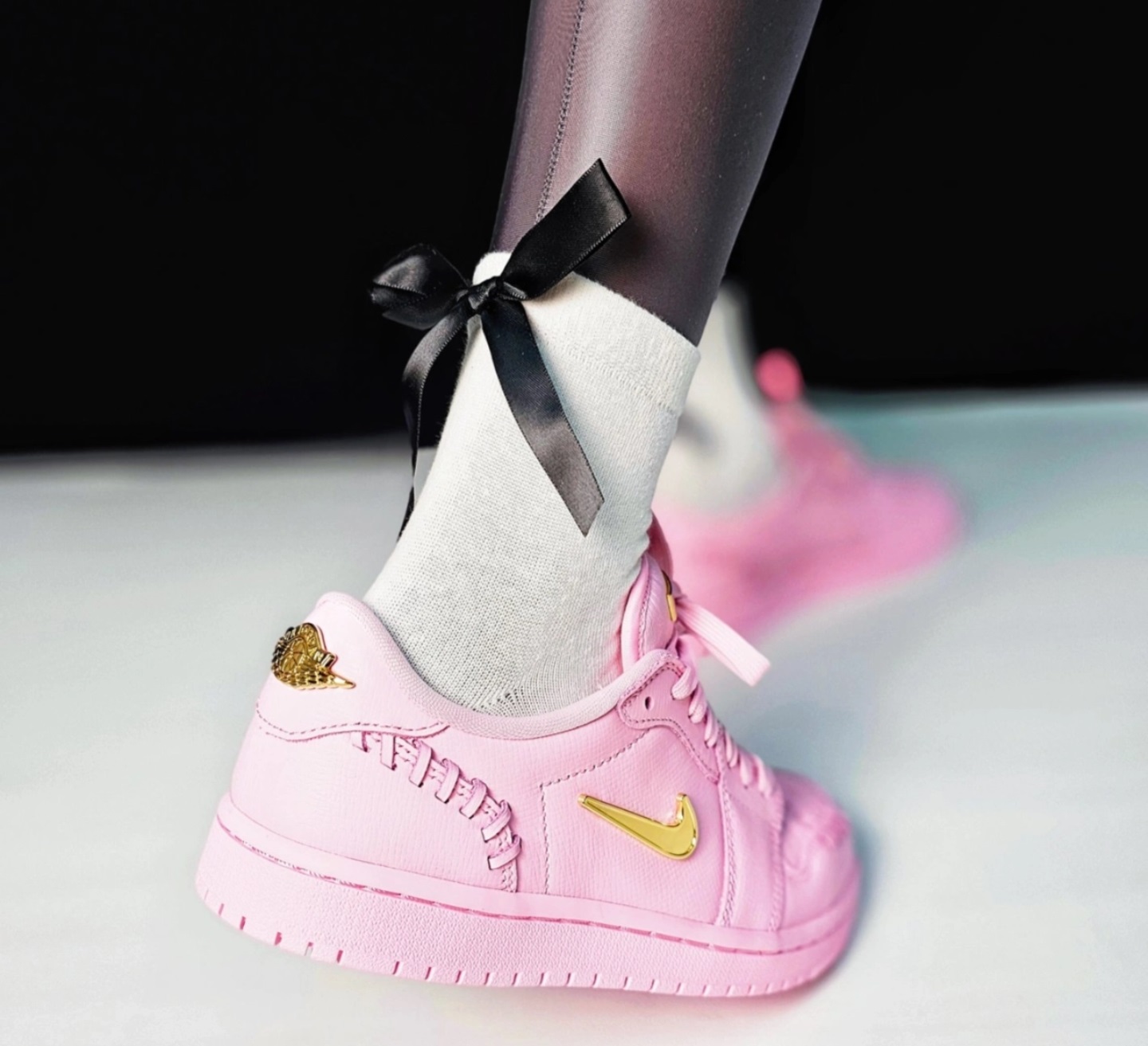 Giày Nike nữ Air Jordan 1 Low Method of Make Womens Shoes Perfect Pink Metallic Gold FN5032-600 6