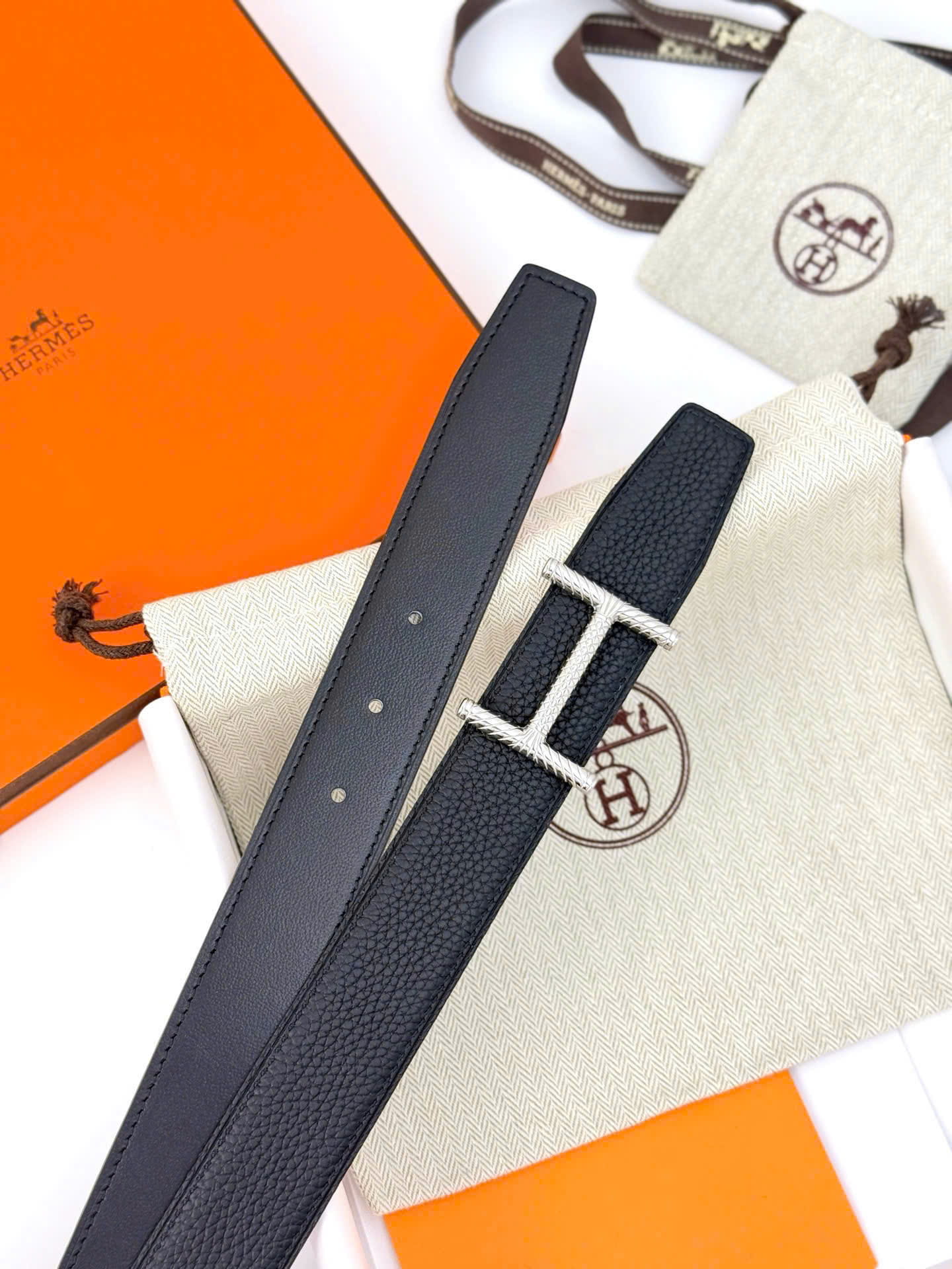 Thắt lưng Hermes H Hisseo Belt Buckle Reversible Leather Strap Noir 32 mm 1