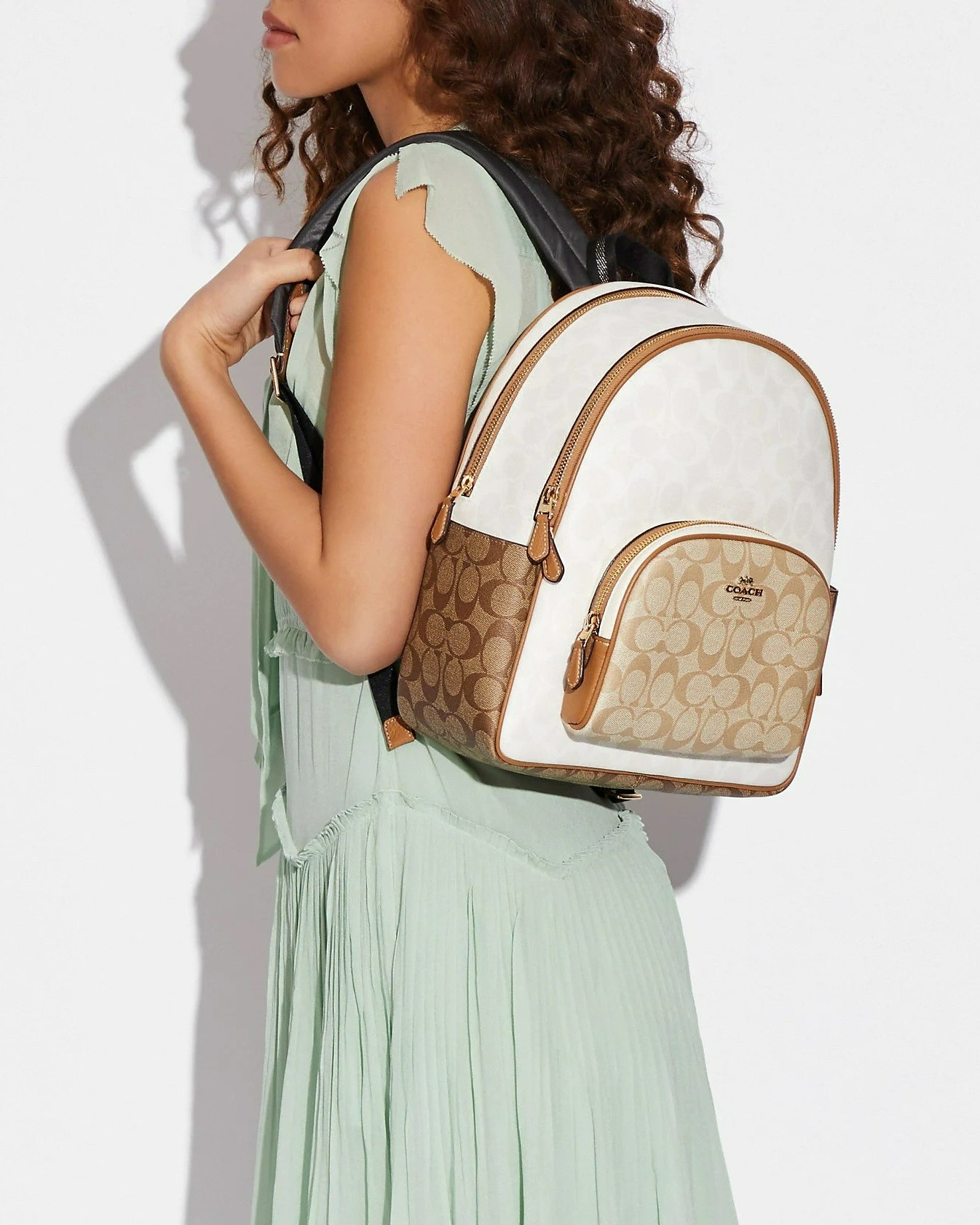 BALO NỮ COURT BACKPACK IN BLOCKED SIGNATURE CANVAS 4