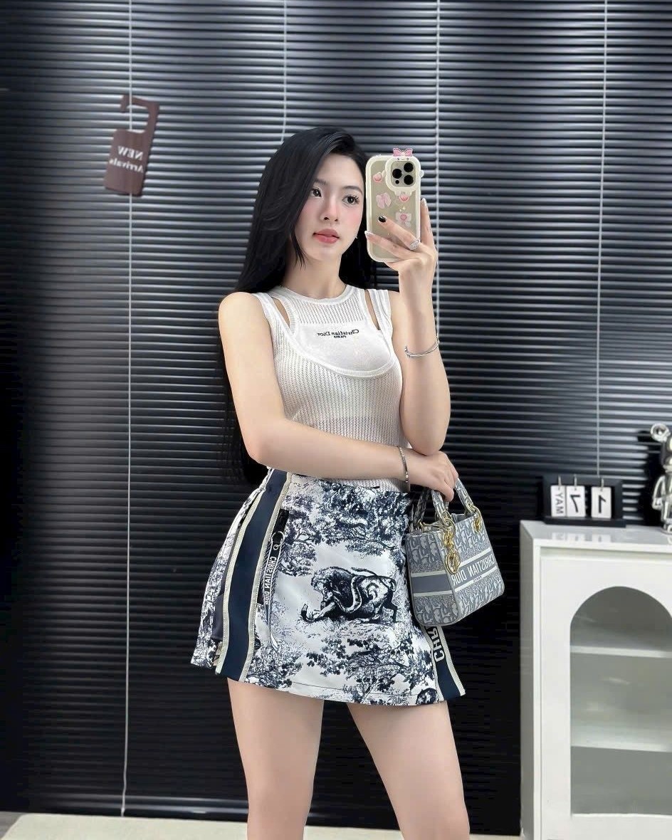 Set áo thun ba lỗ nữ váy ngắn họa tiết Dior 5
