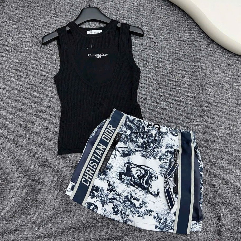Set áo thun ba lỗ nữ váy ngắn họa tiết Dior 9