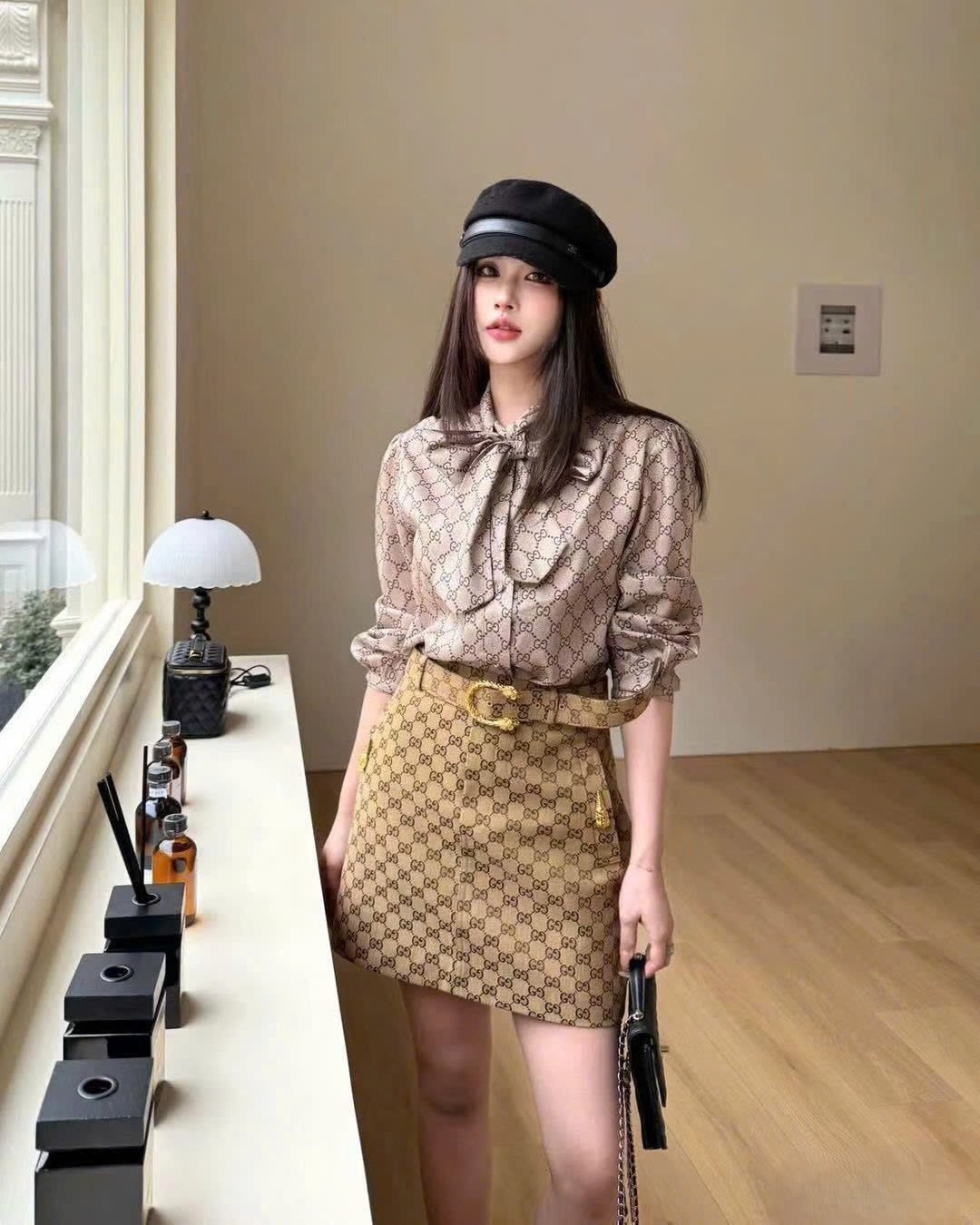 Váy ngắn Gucci nữ kèm thắt lưng họa tiết hãng 2
