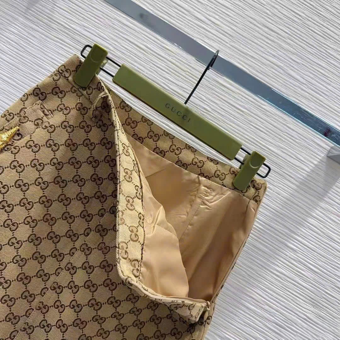 Váy ngắn Gucci nữ kèm thắt lưng họa tiết hãng 7