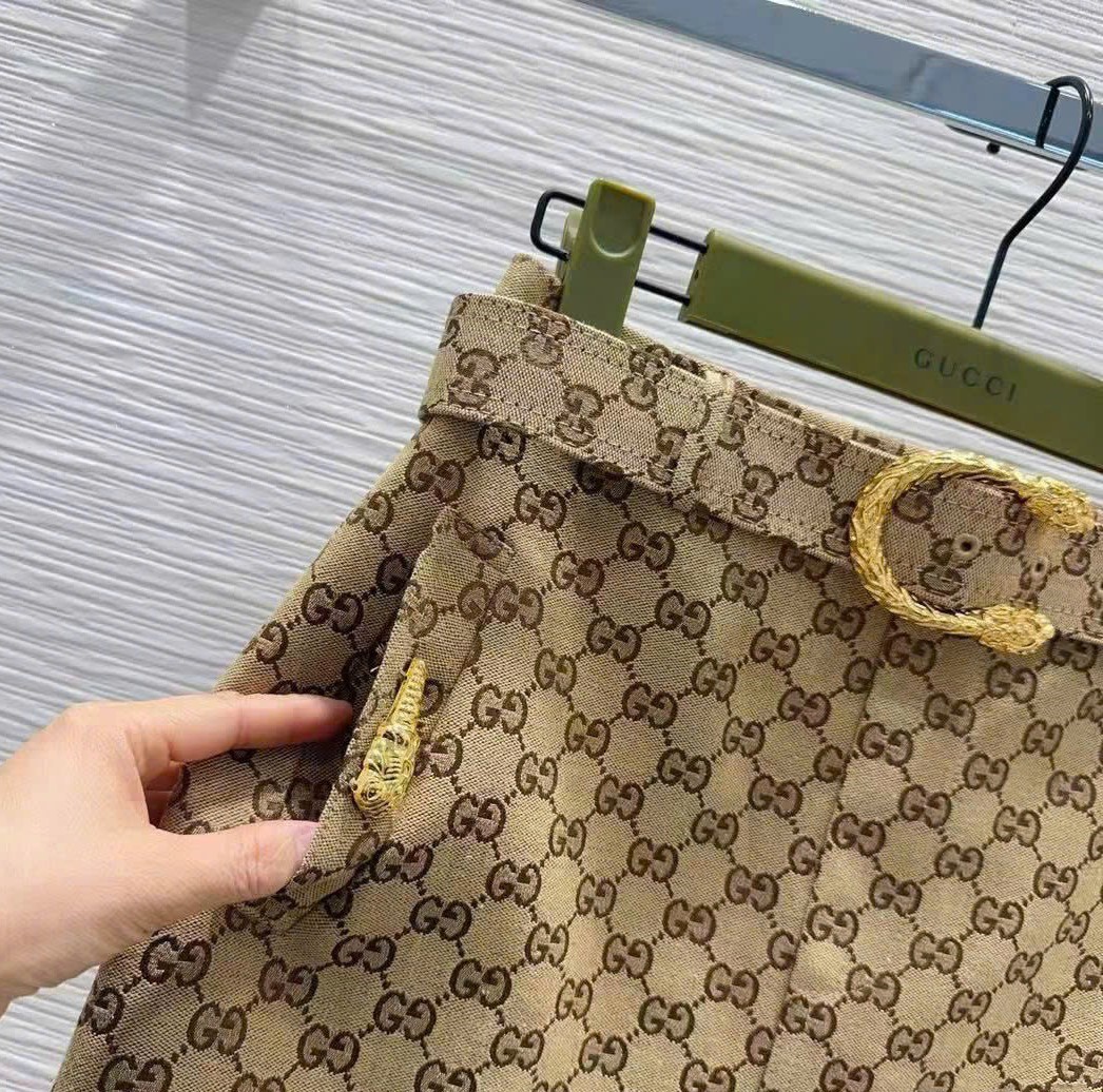 Váy ngắn Gucci nữ kèm thắt lưng họa tiết hãng 8