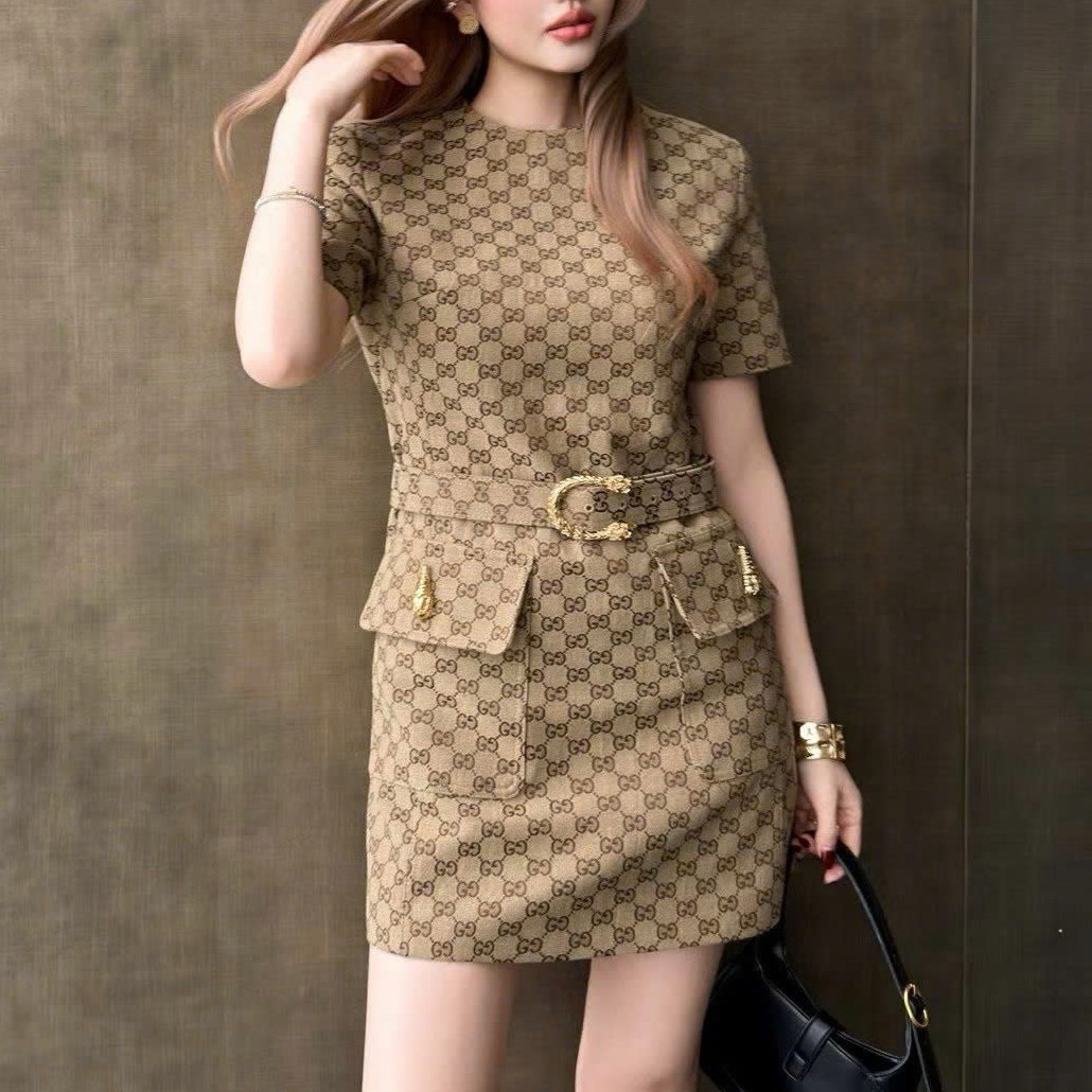 Áo đầm nữ nâu Gucci họa tiết hãng kèm thắt lưng 3