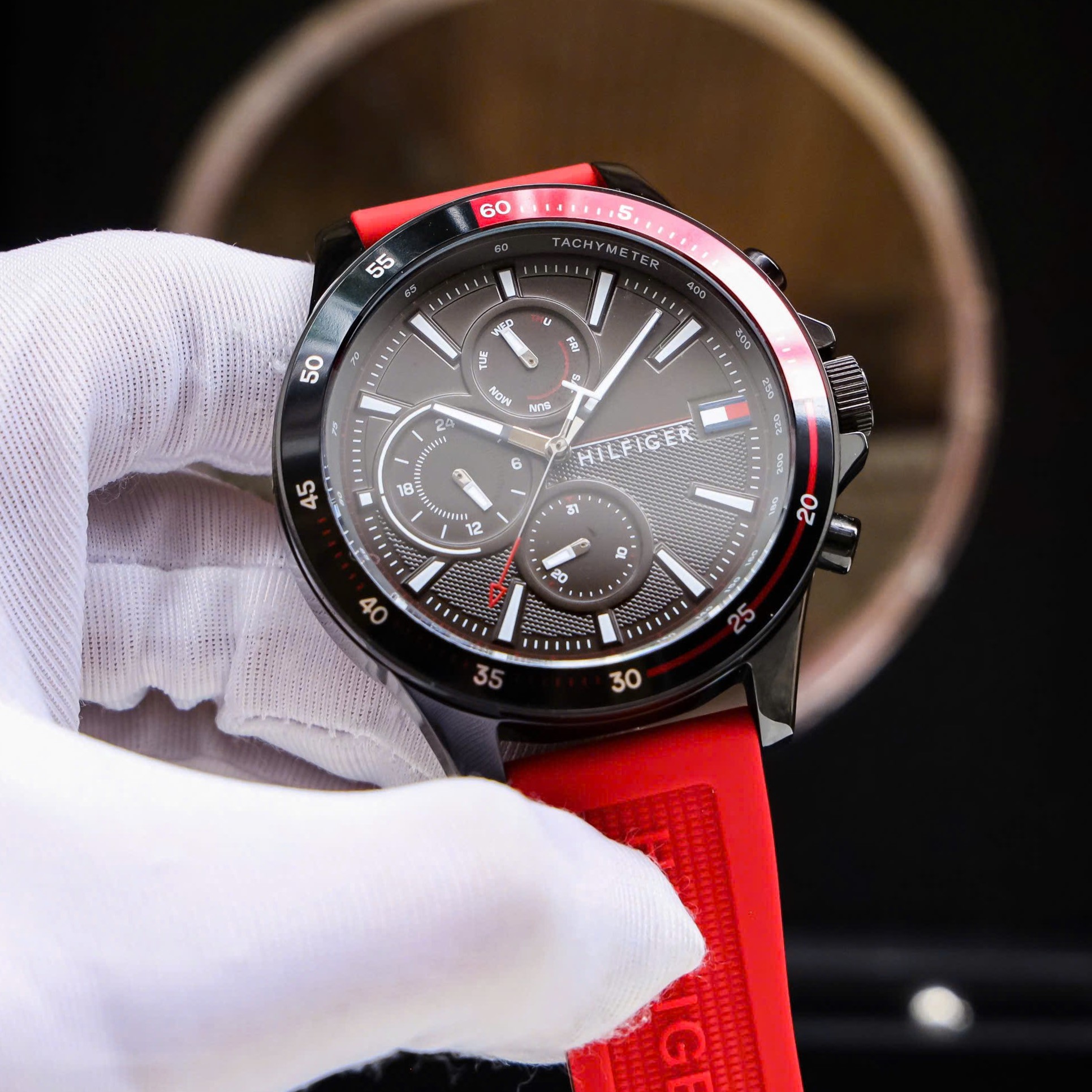 Đồng Hồ Nam Tommy Hilfiger Bank Mens Watch Red Silicone Strap TH1791722 6