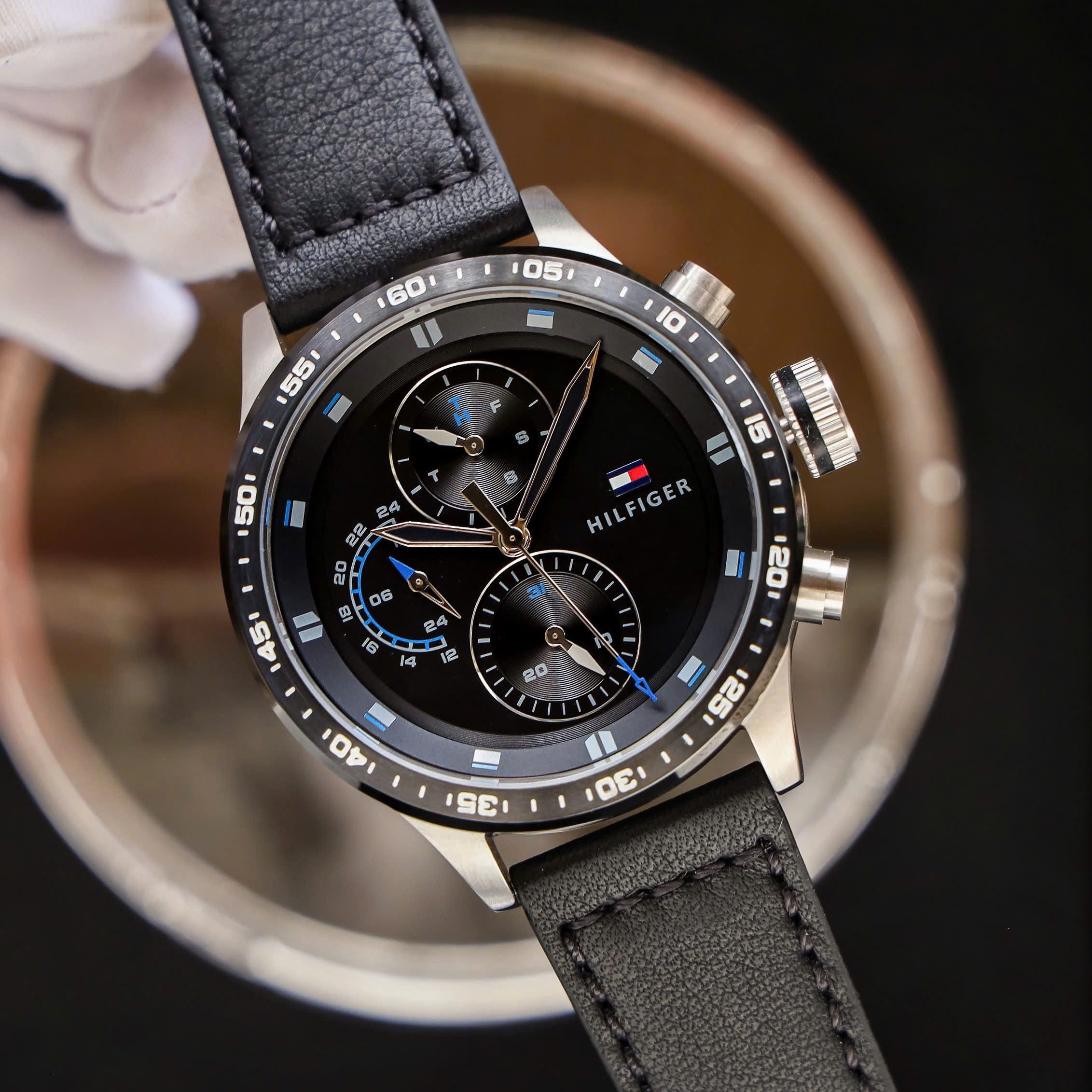 Đồng Hồ Nam Tommy Hilfiger Mens Watch On The Strap Black 1791810 6