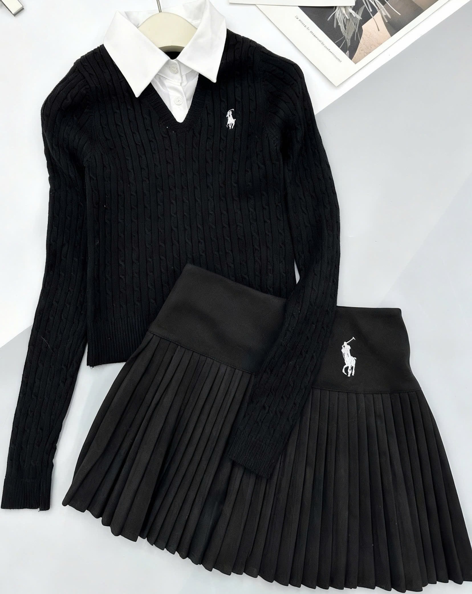 Set áo len váy xếp ly ngắn nữ Polo 2
