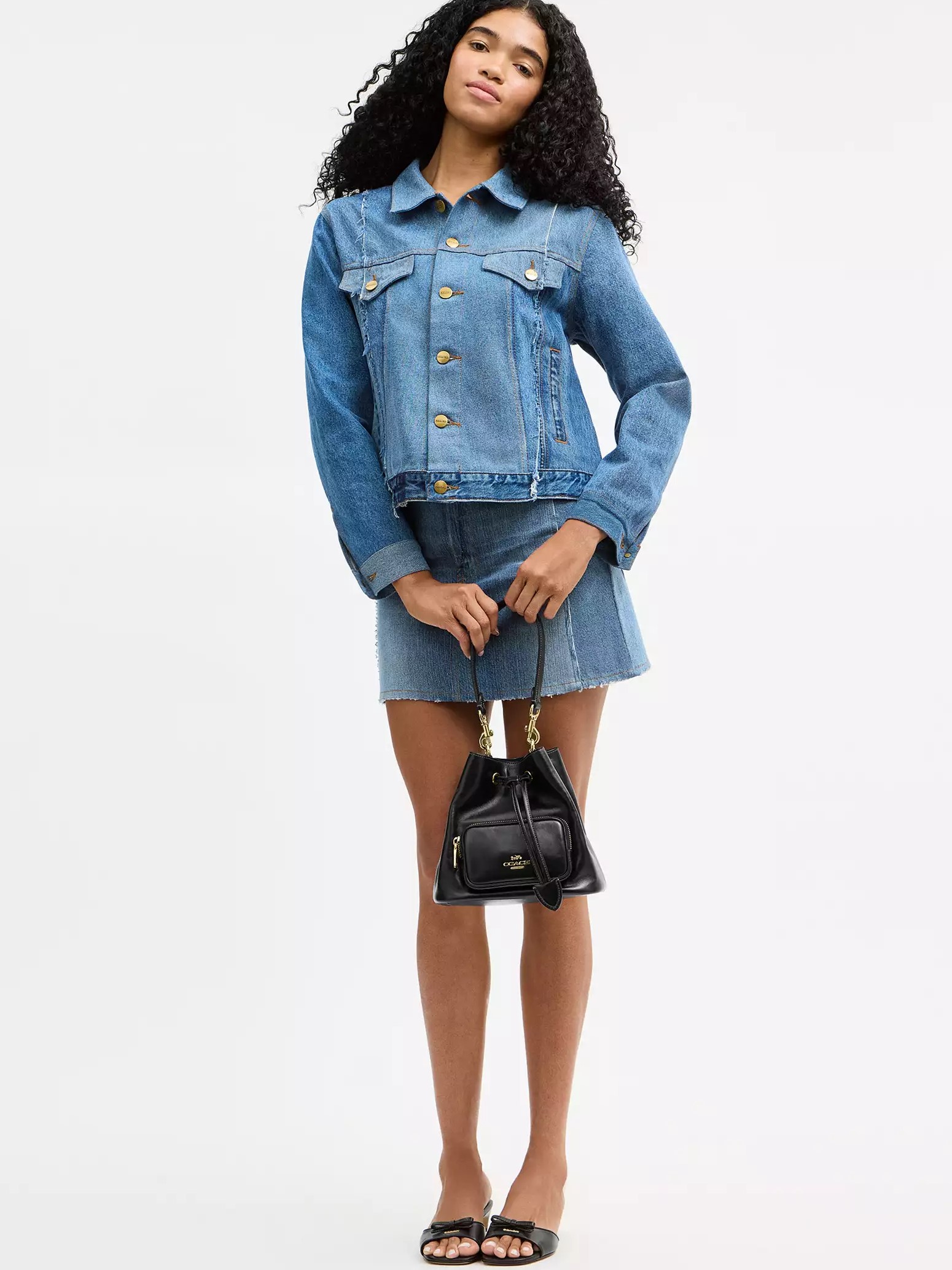 Túi Coach Rowan Bucket Bag With Pocket Black CES95 1