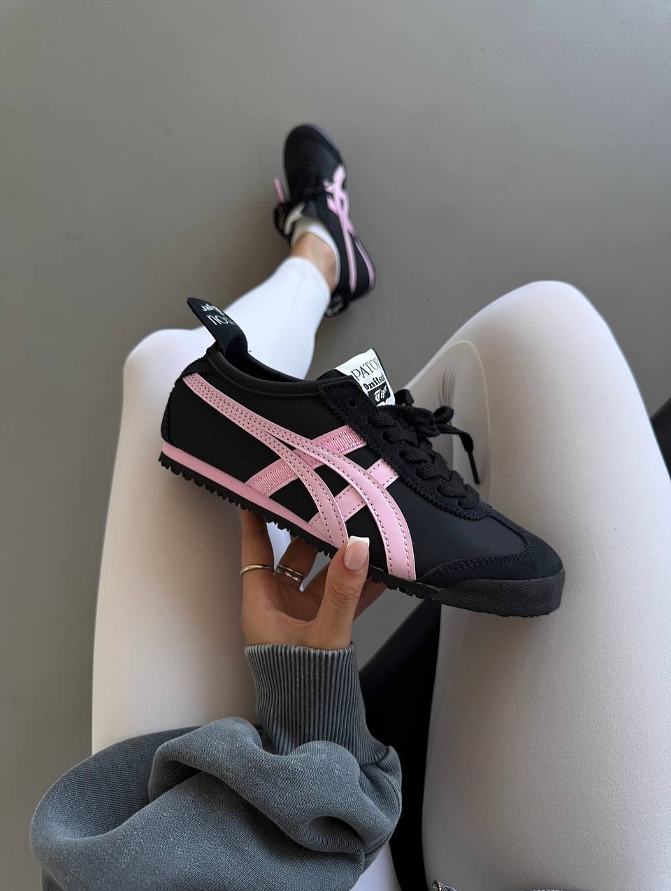 Giày Onitsuka Tiger x Patou Mexico 66 Black Cotton Candy 1183C380-001 6