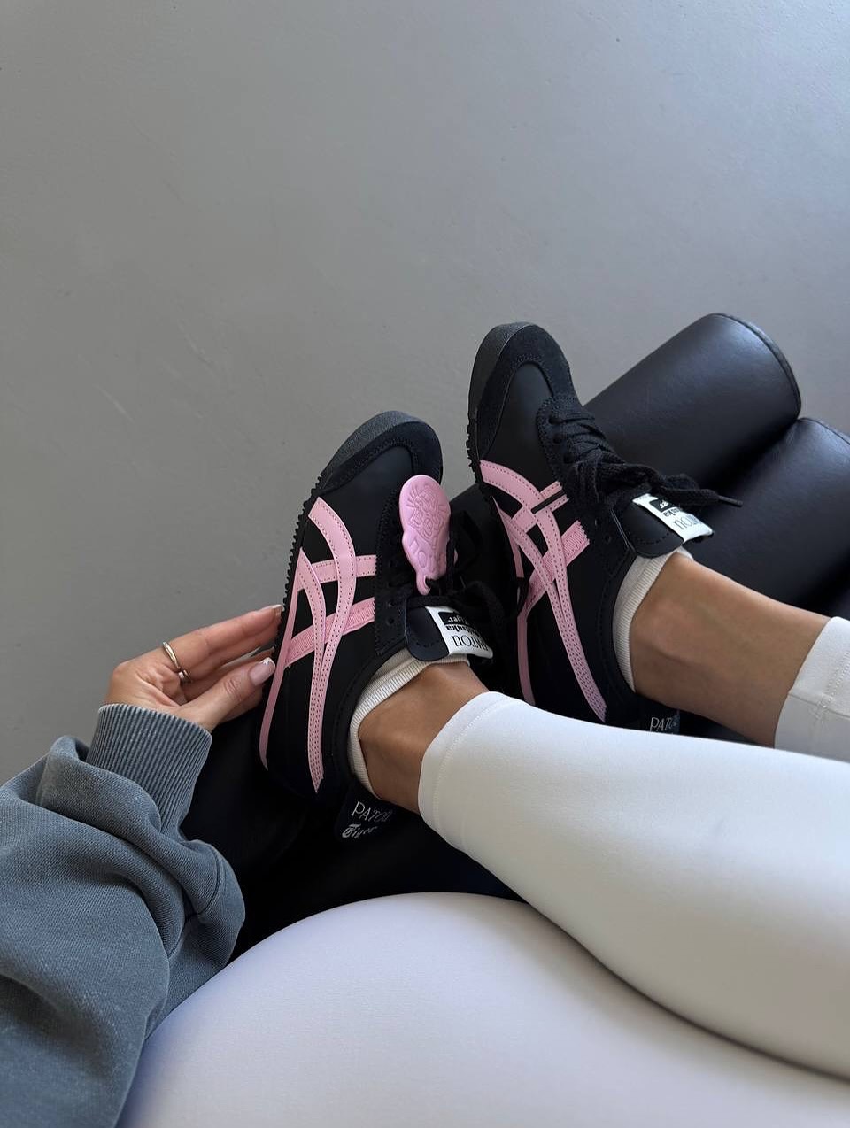 Giày Onitsuka Tiger x Patou Mexico 66 Black Cotton Candy 1183C380-001 10